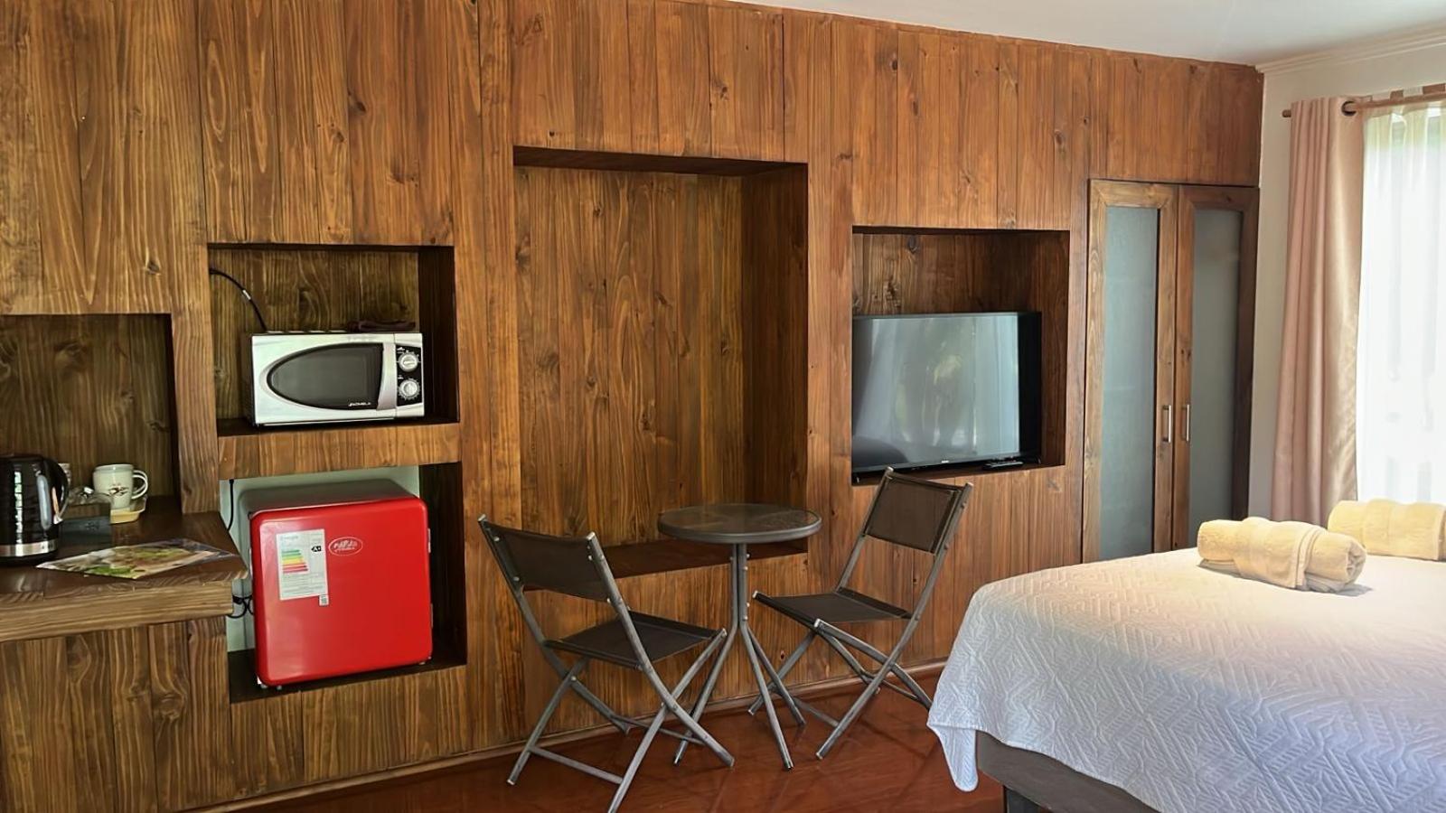 Double or Twin Room photo 3