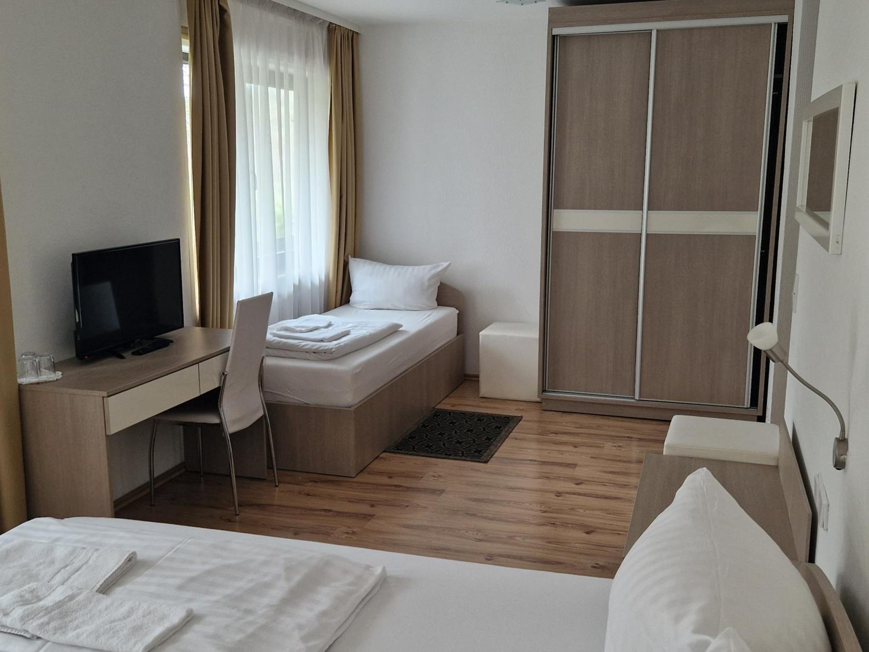 Triple Room with Mountain View