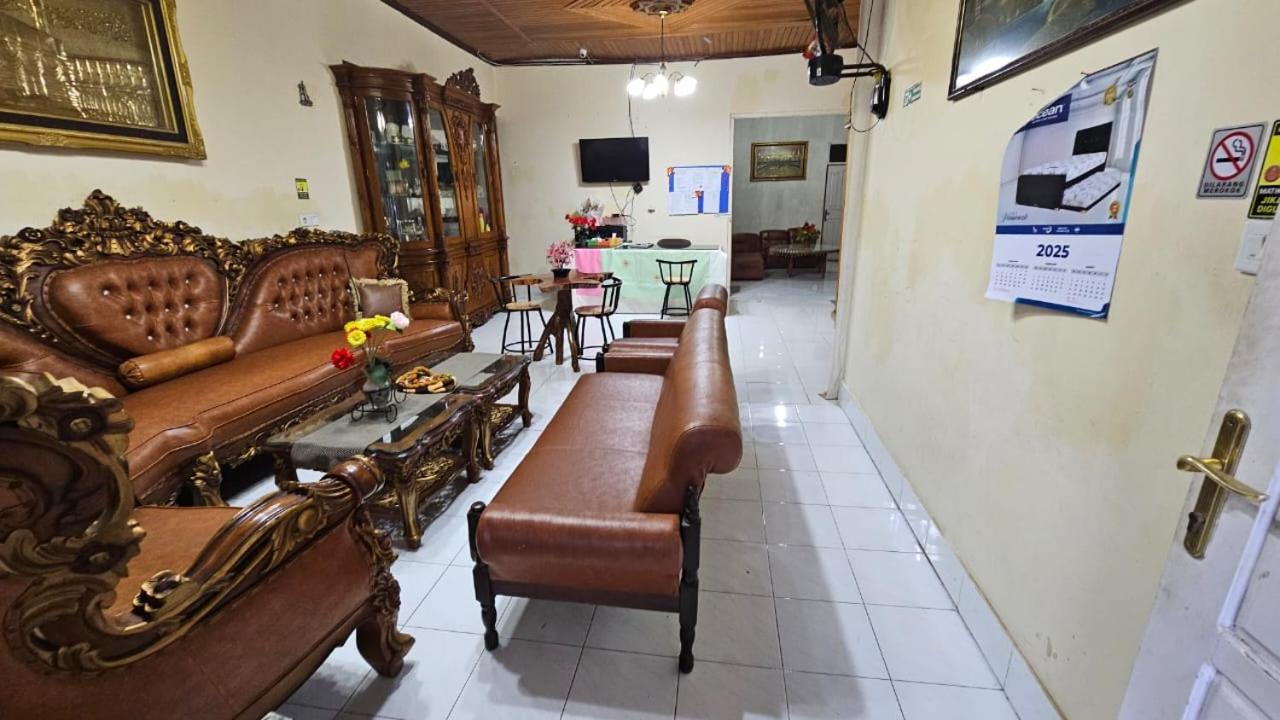 Family Room photo 1
