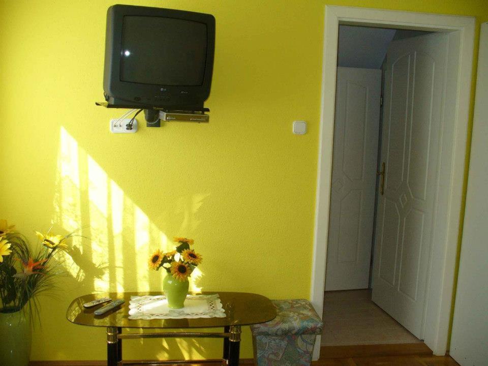 Deluxe Double Room with Shower photo 3