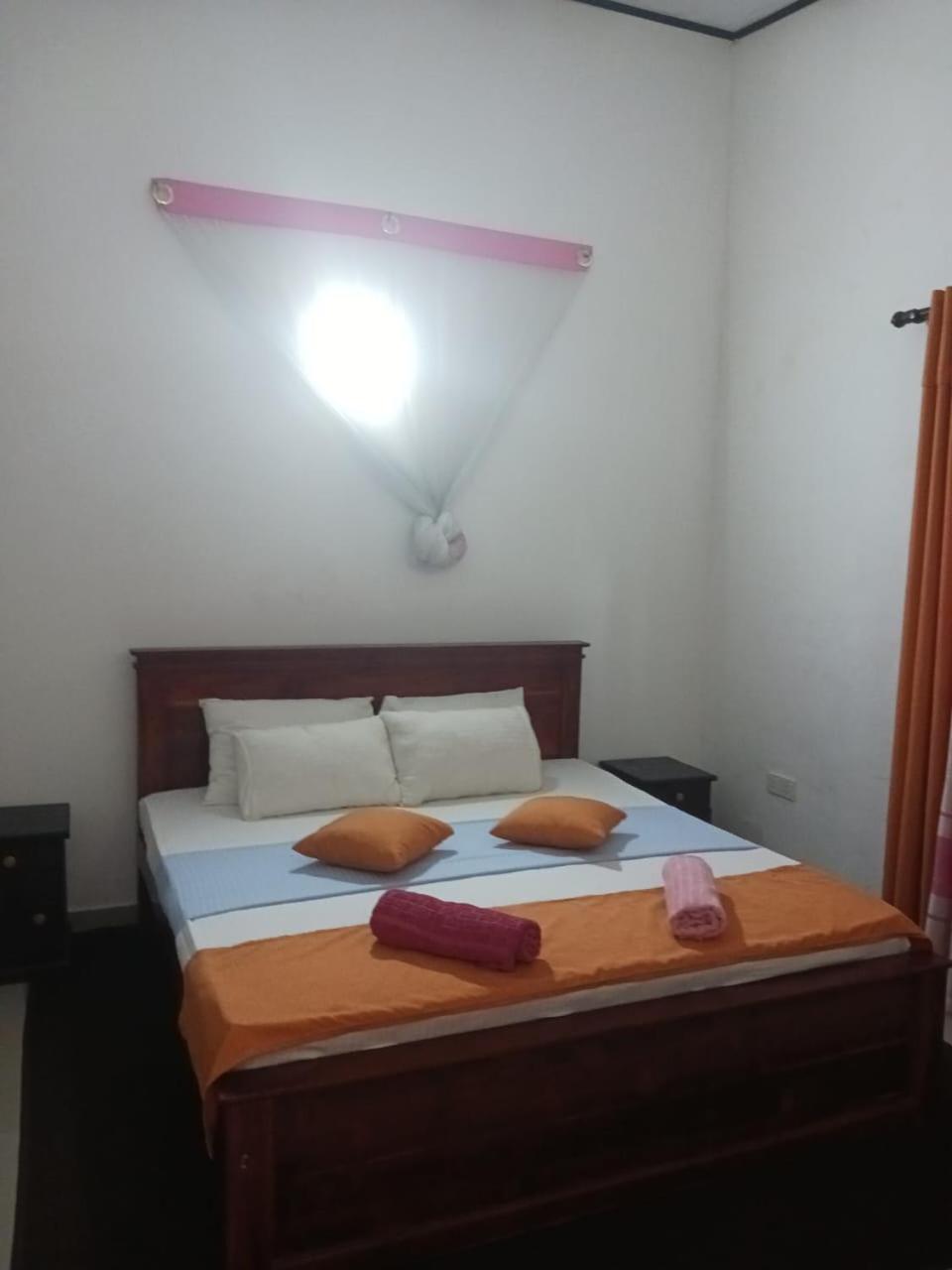 Budget Double Room photo 3