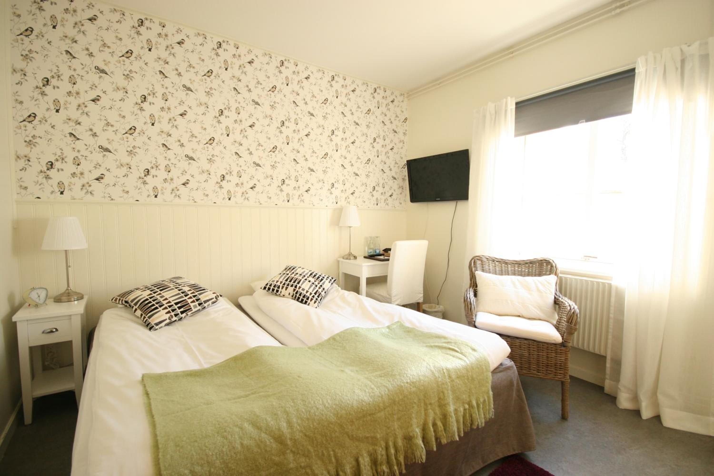 Superior King Room - Photo 3