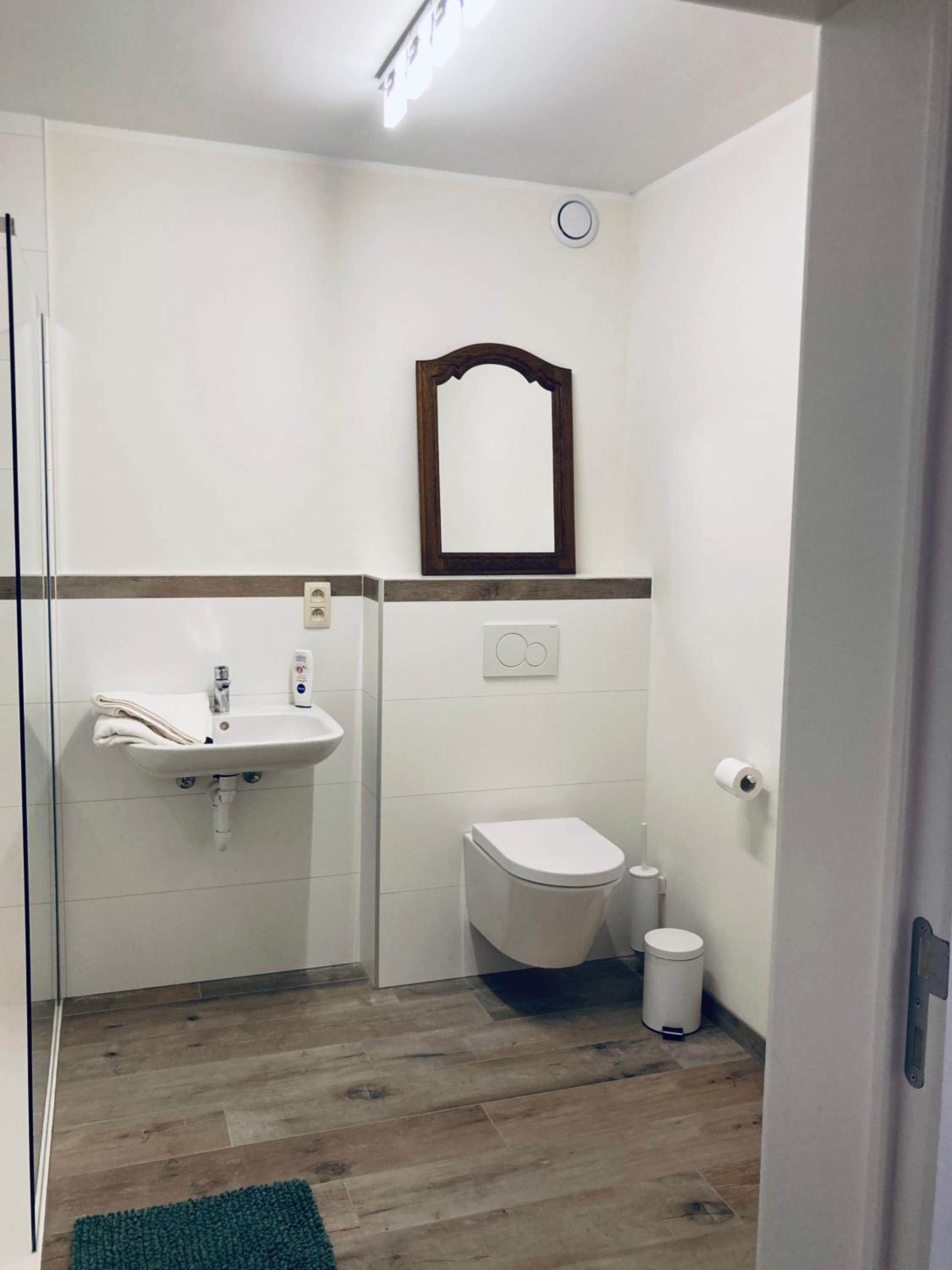 Double Room - Disability Access photo 3