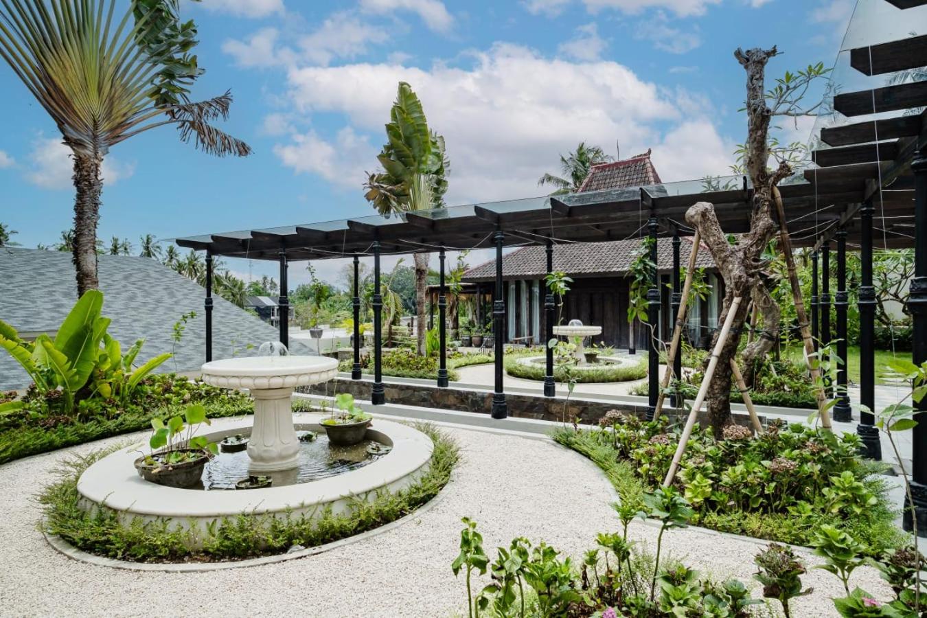 Villa photo 3