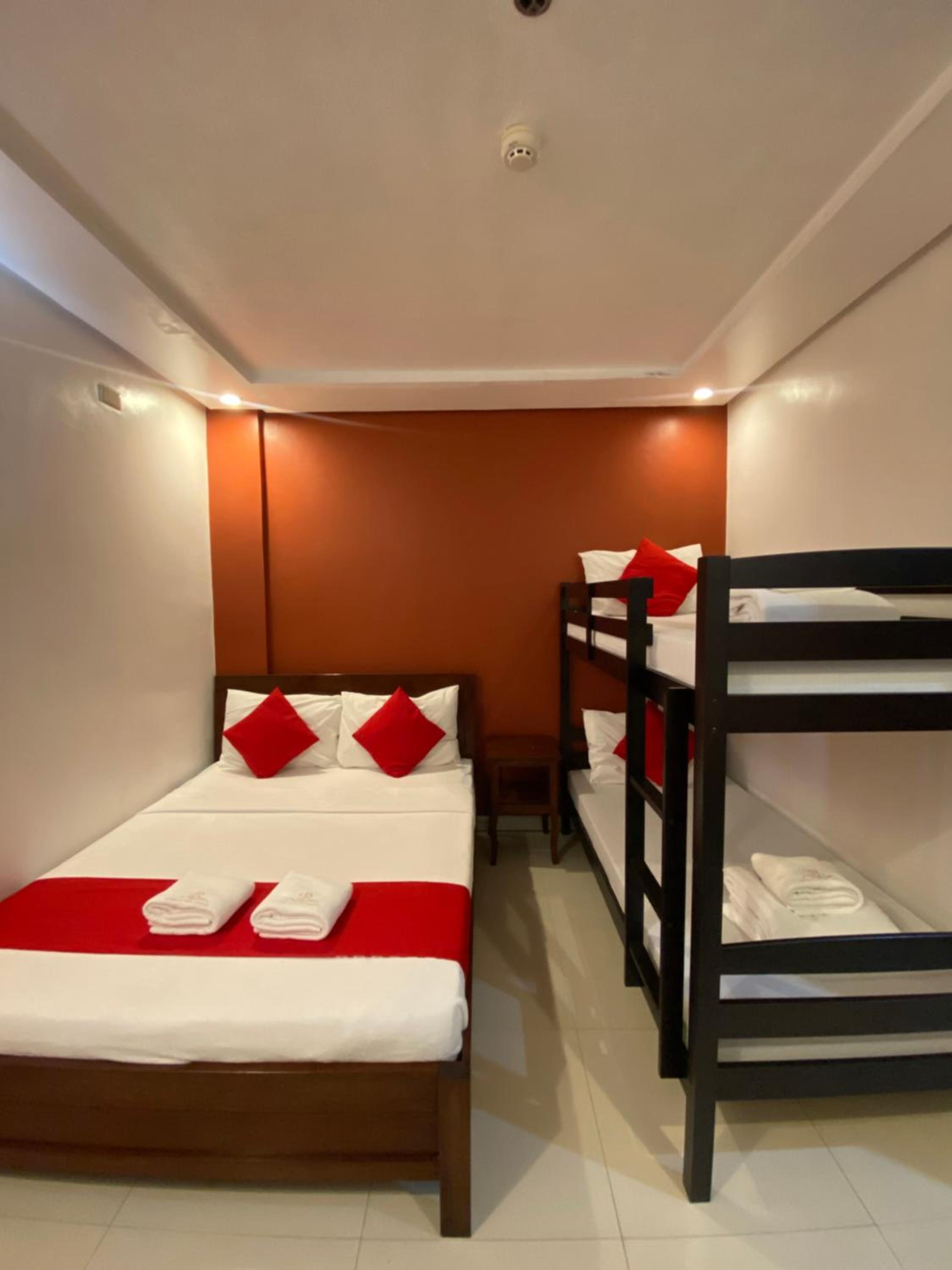 Superior Quadruple Room photo 1