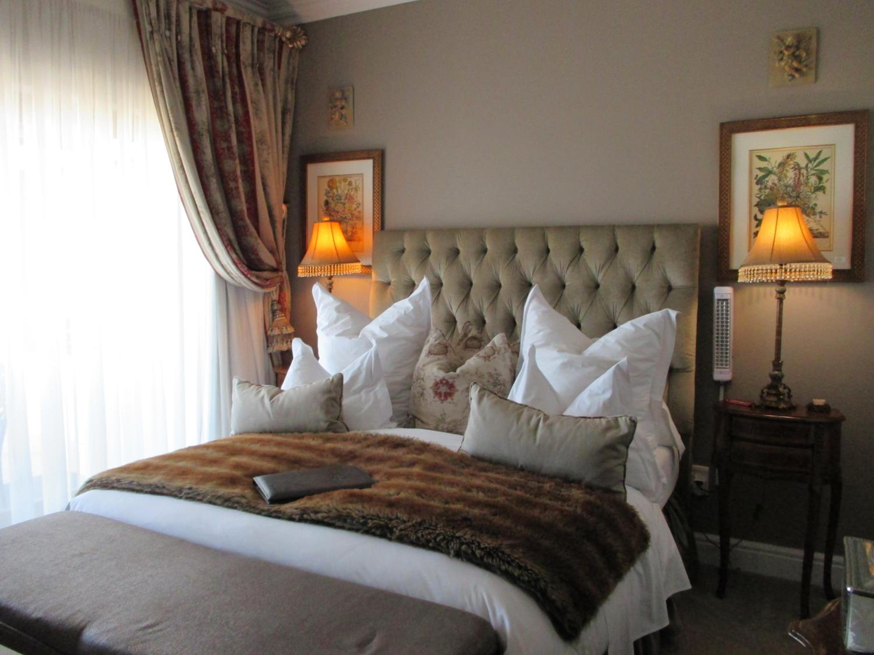 Superior Double Room with Sea View Upper Level (Robben Island) photo 3