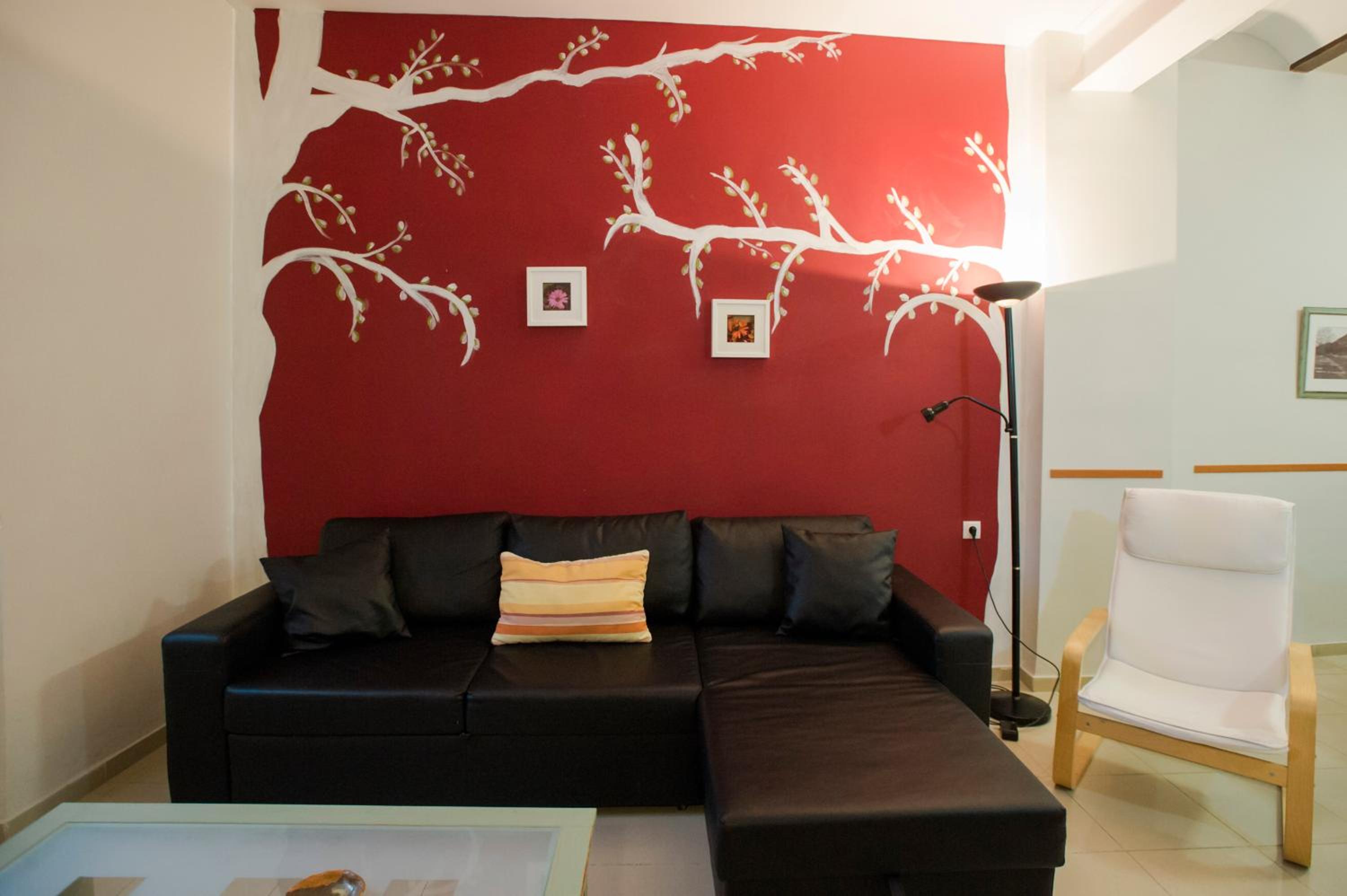 Two-Bedroom Apartment (4 Adults) - Photo 4
