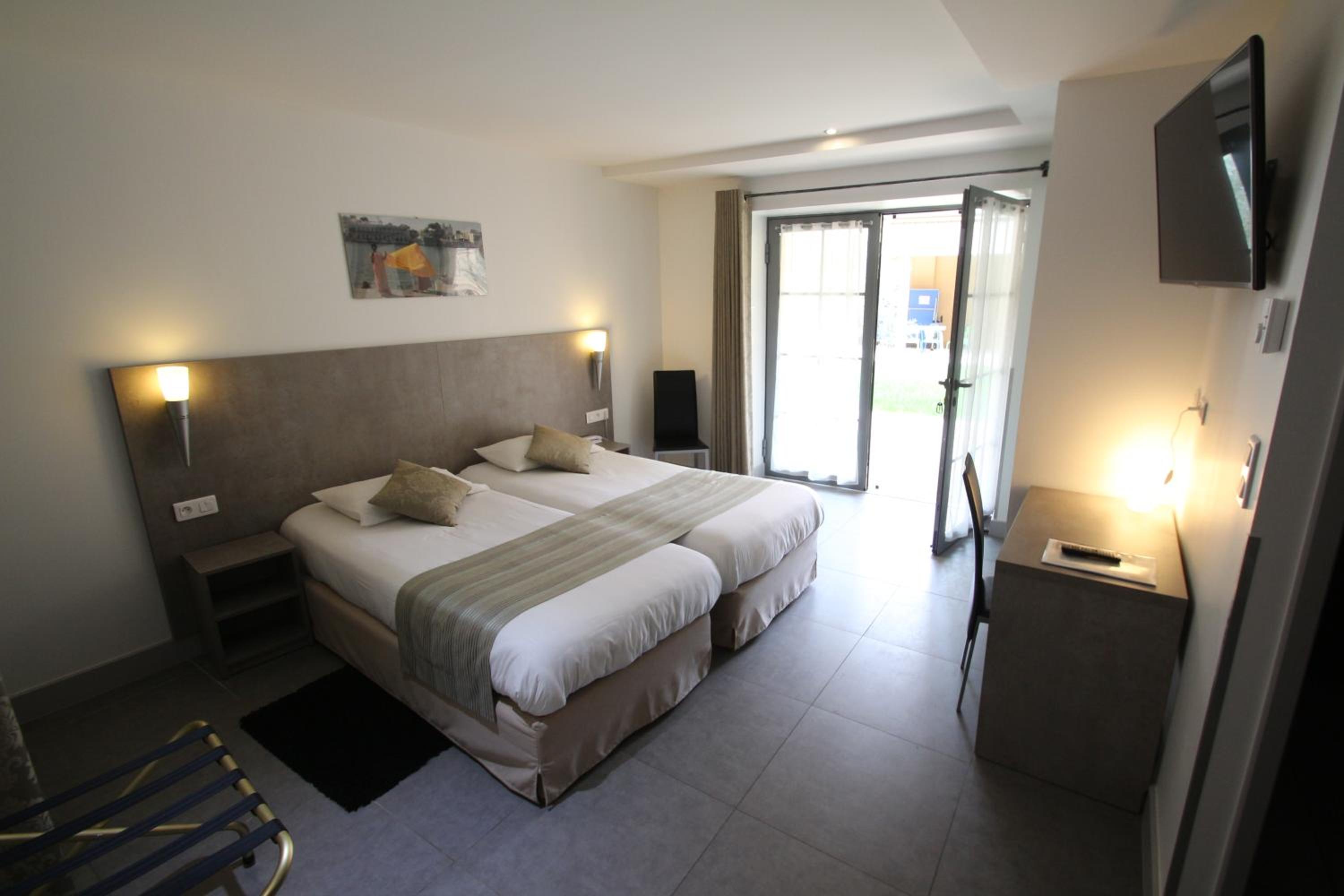 Deluxe Double or Twin Room