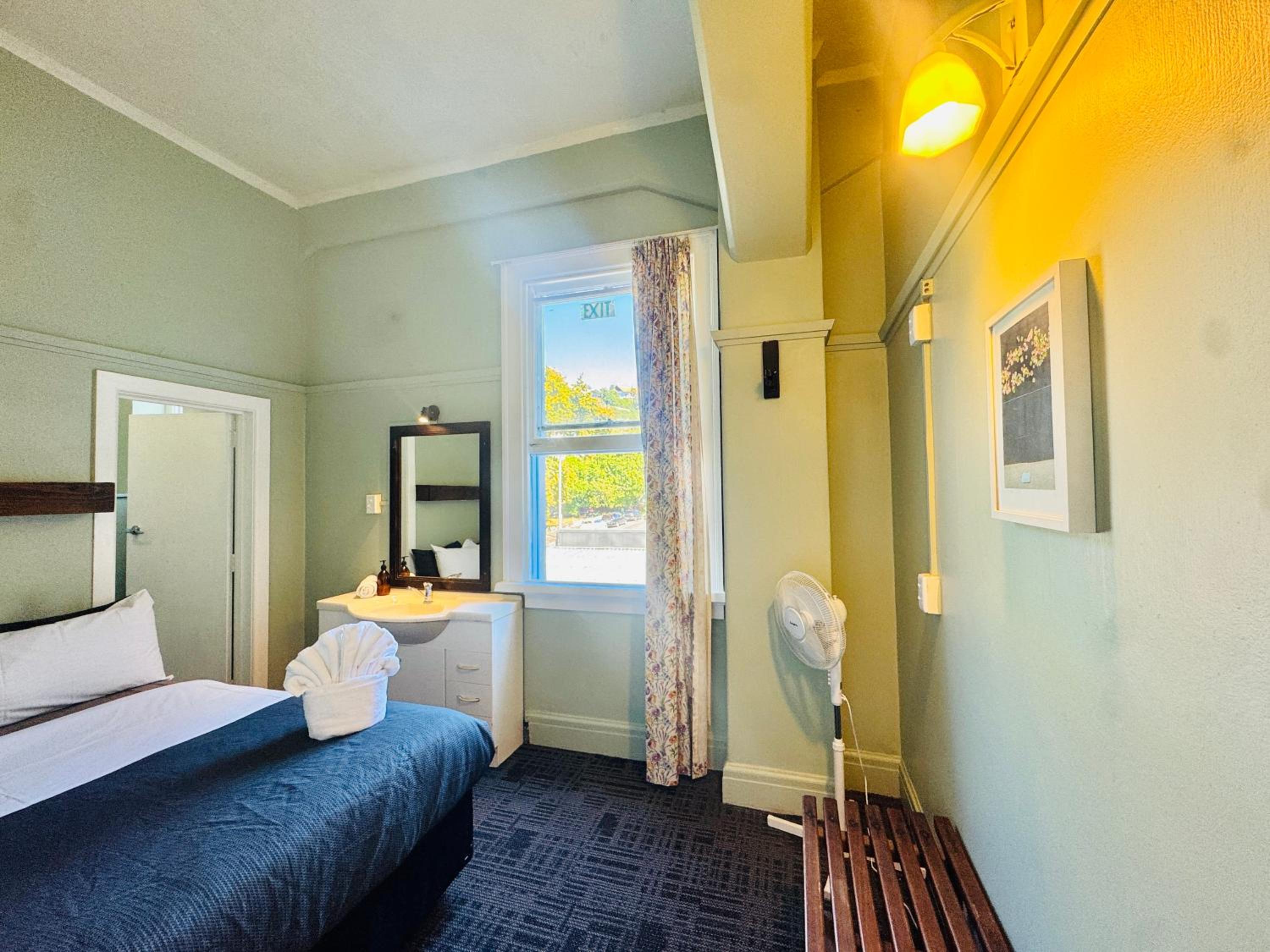 Double Room with Private Bathroom photo 3