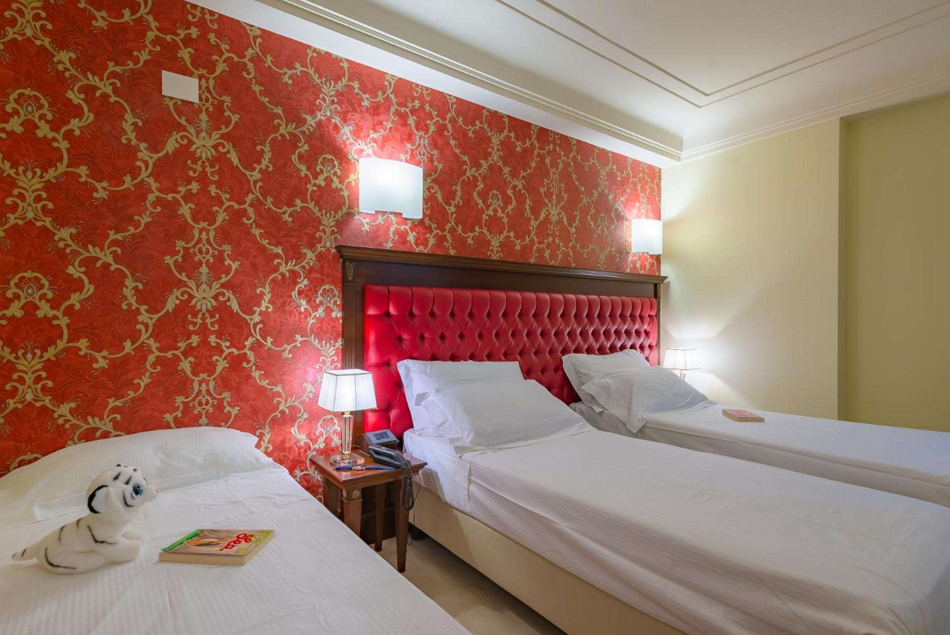Standard Double or Twin Room - Photo 4