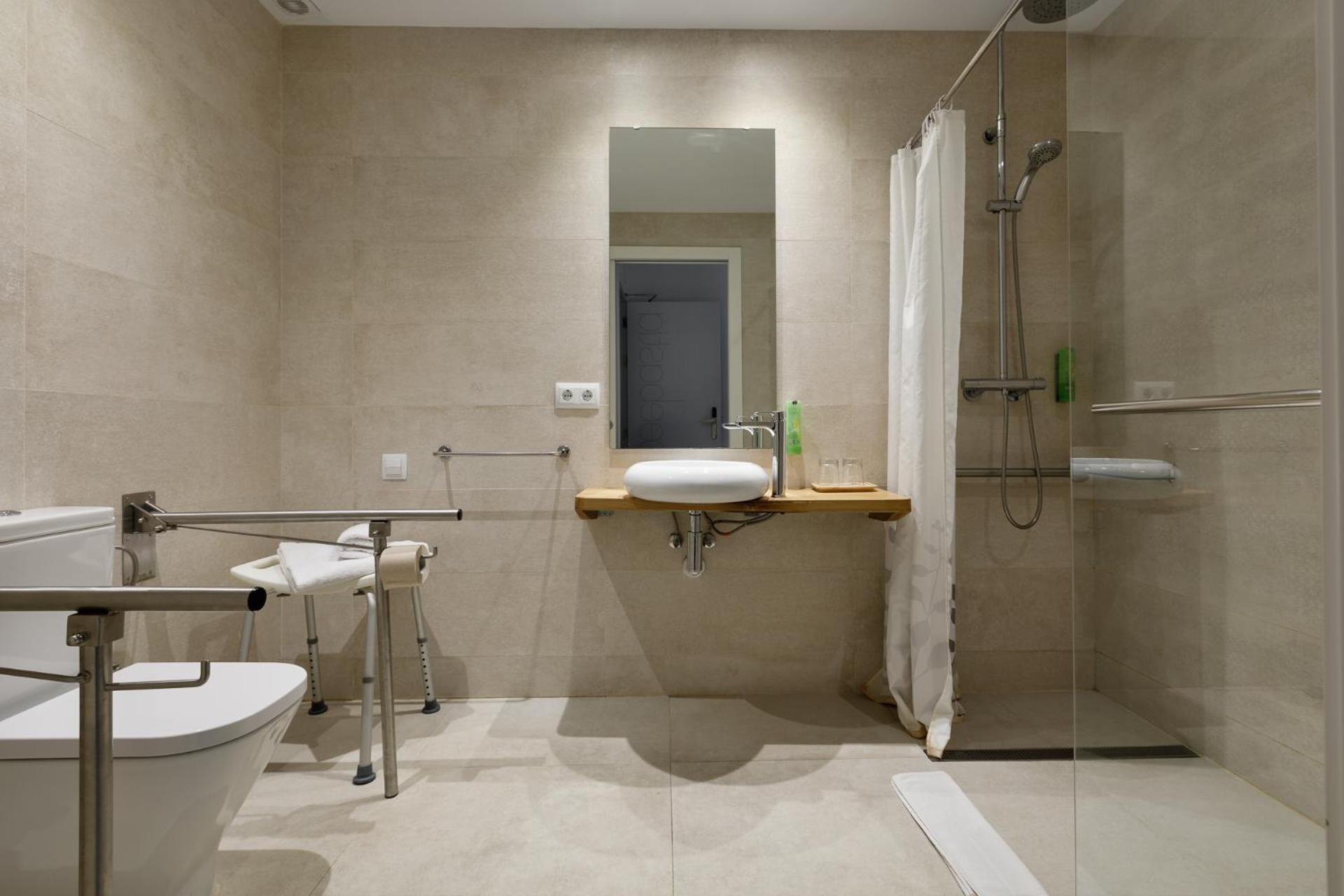 Double Room - Photo 5