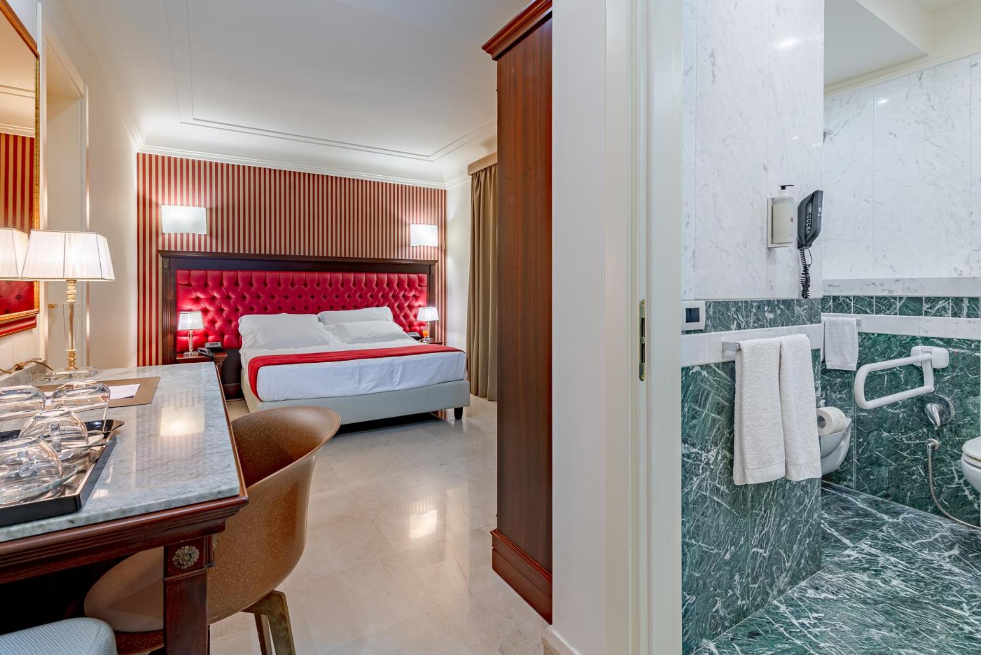 Standard Double Room - Photo 2
