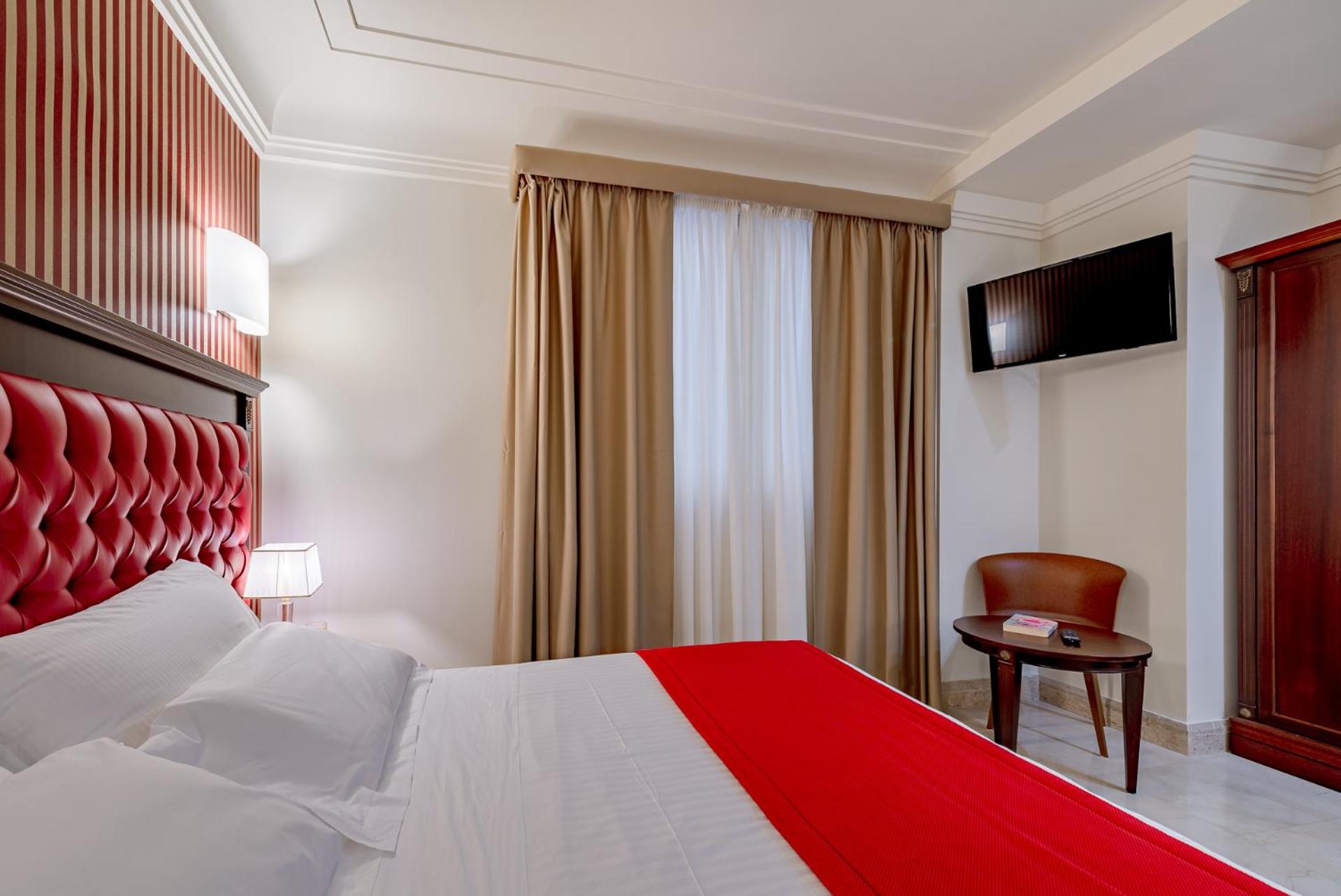 Standard Double Room - Photo 3