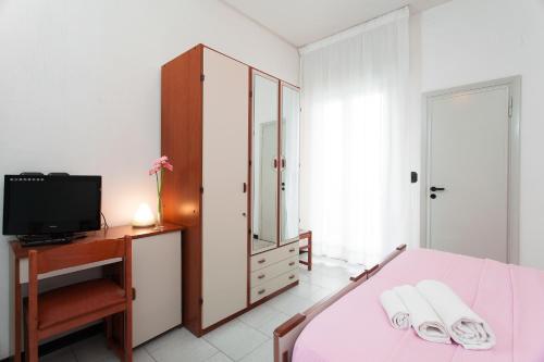 Single Room with Balcony photo 2