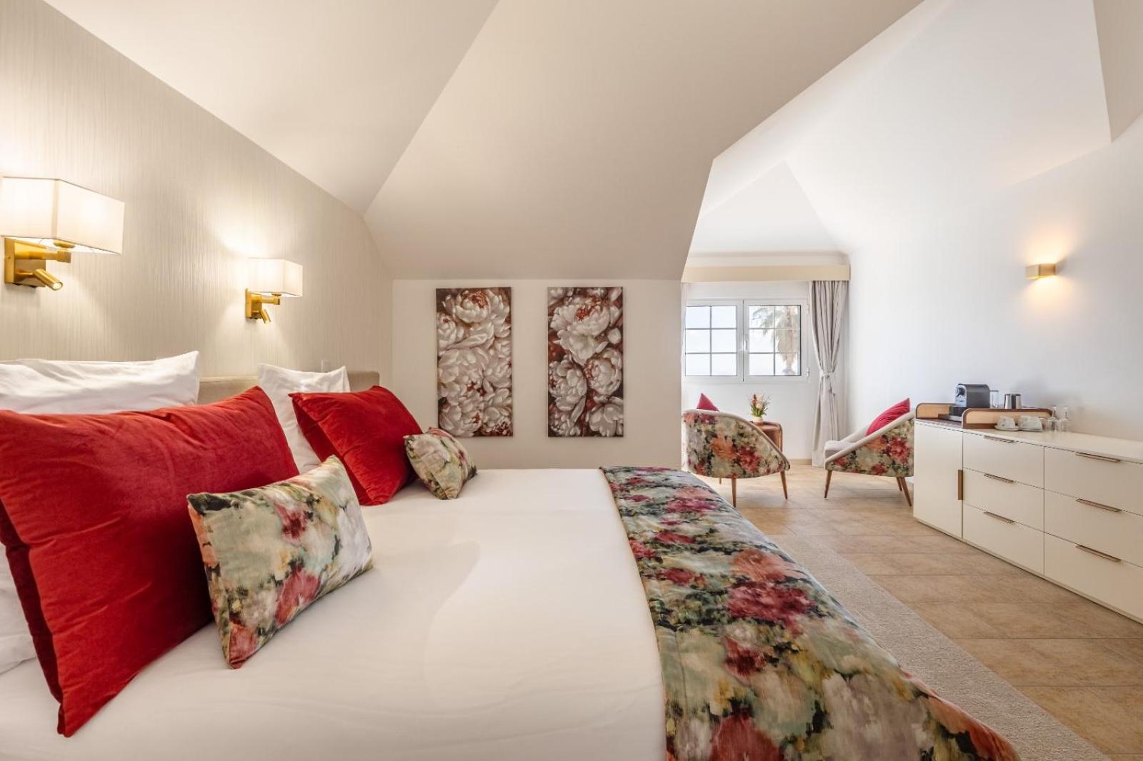 Junior Suite with Ocean View photo 2