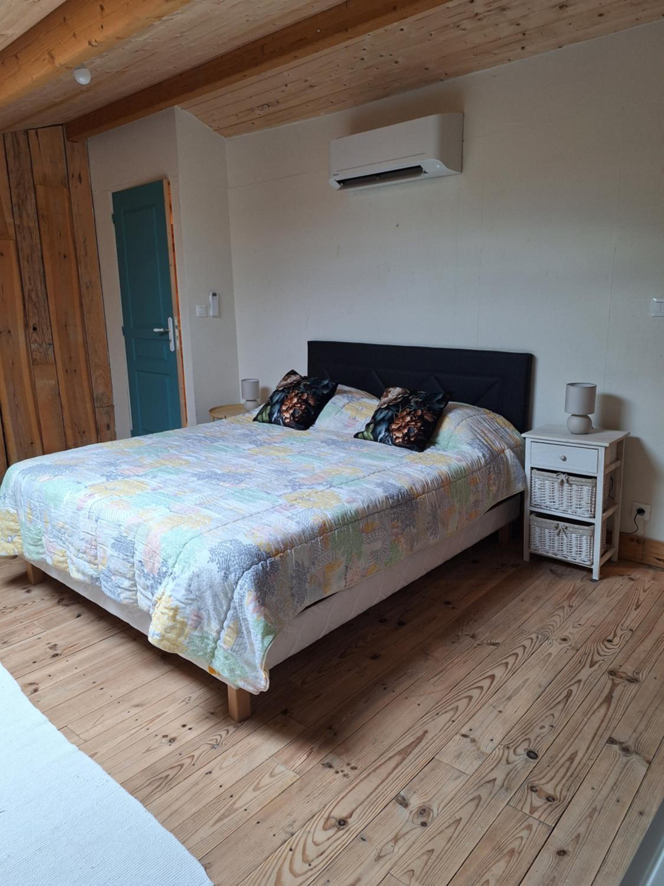 Four-Bedroom House photo 1