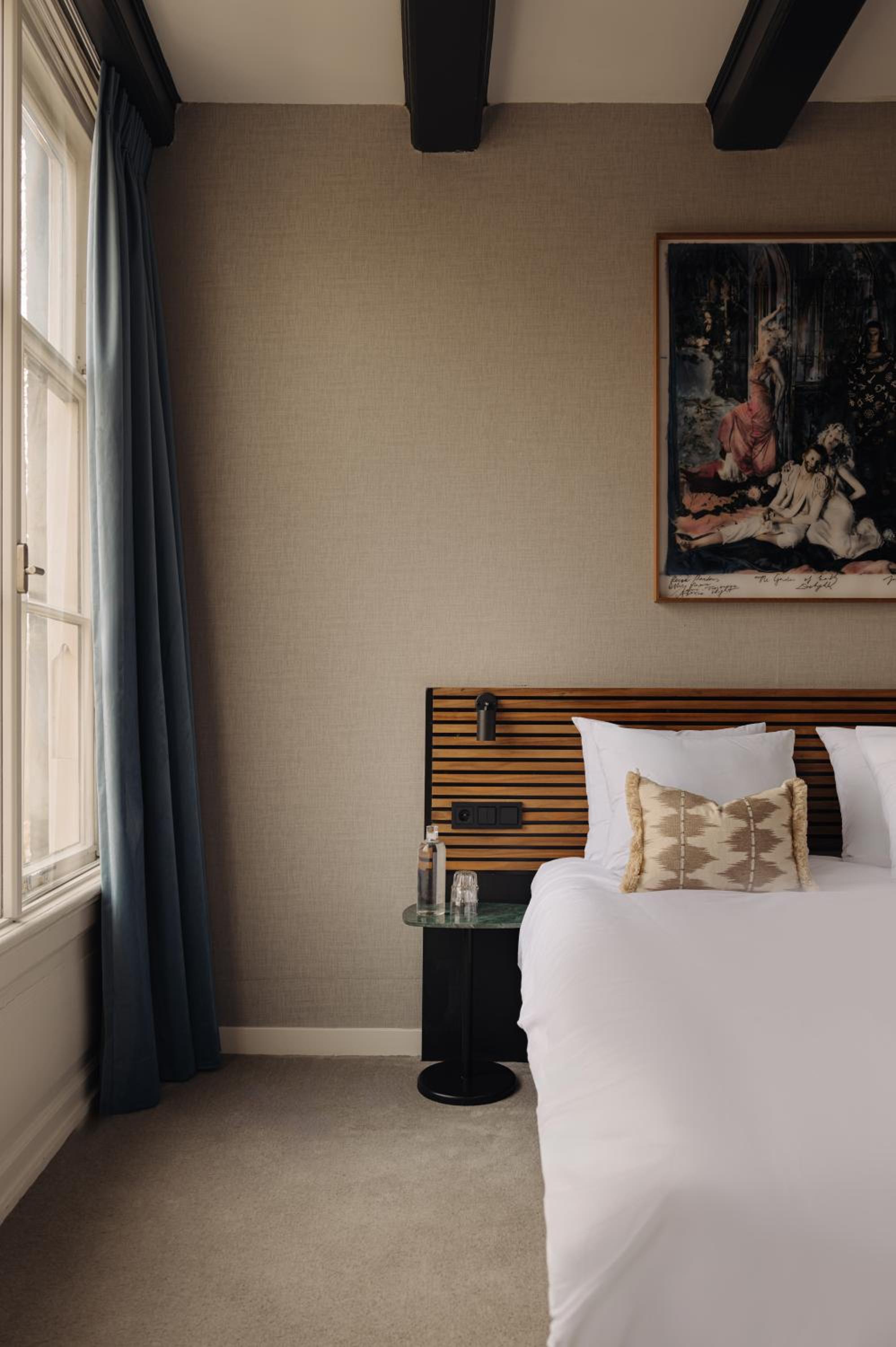 Triple Room with Canal View thumbnail 6