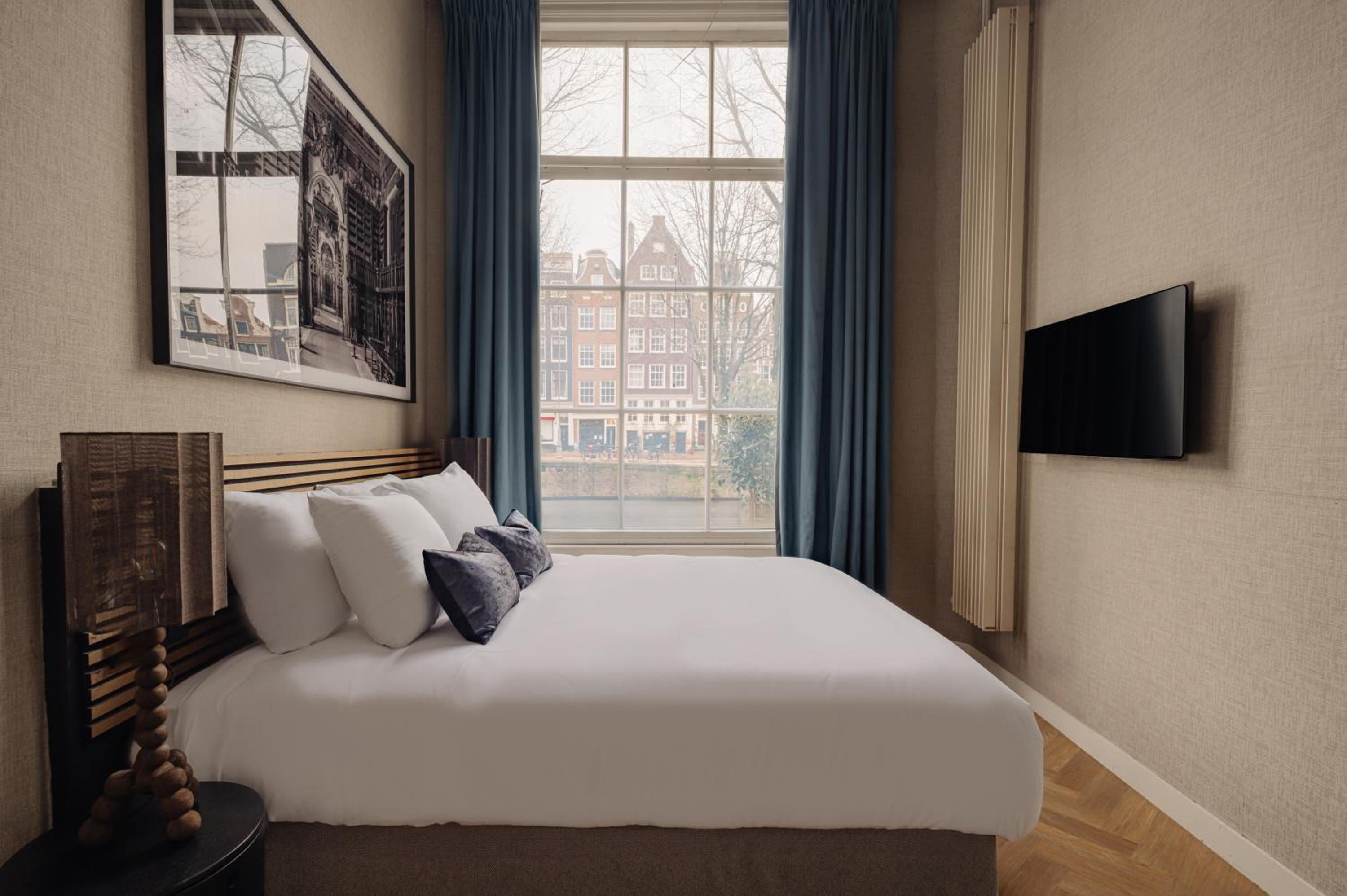 Ground floor double room thumbnail 5