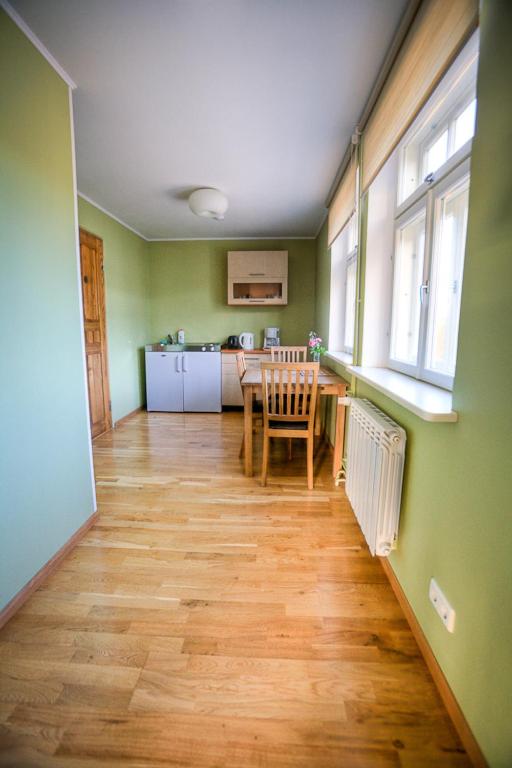Apartment (2 Adults)
