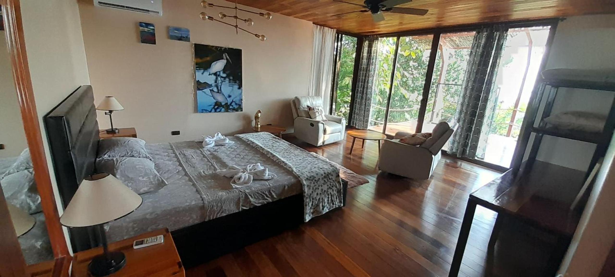 Three-Bedroom Villa photo 1
