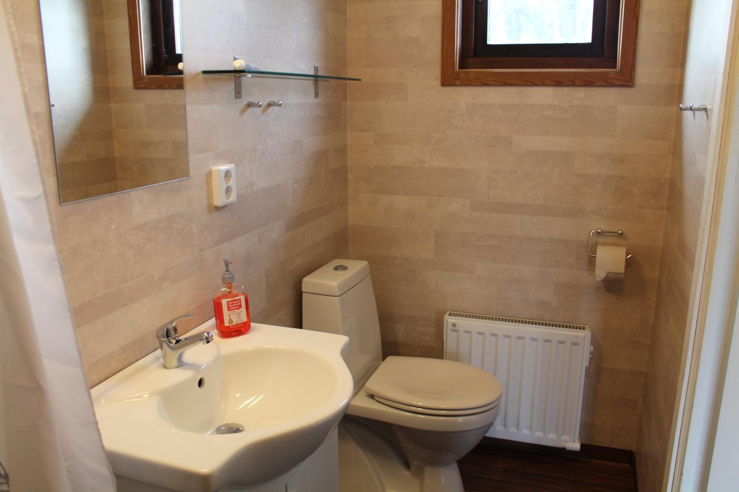Three-Bedroom House photo 3