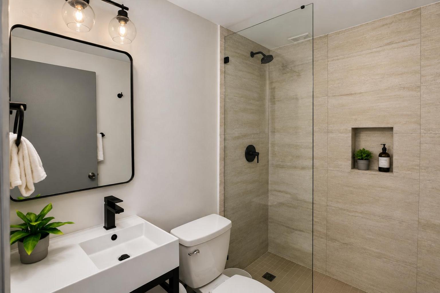 Three-Bedroom Premium Apartment with Balcony photo 2