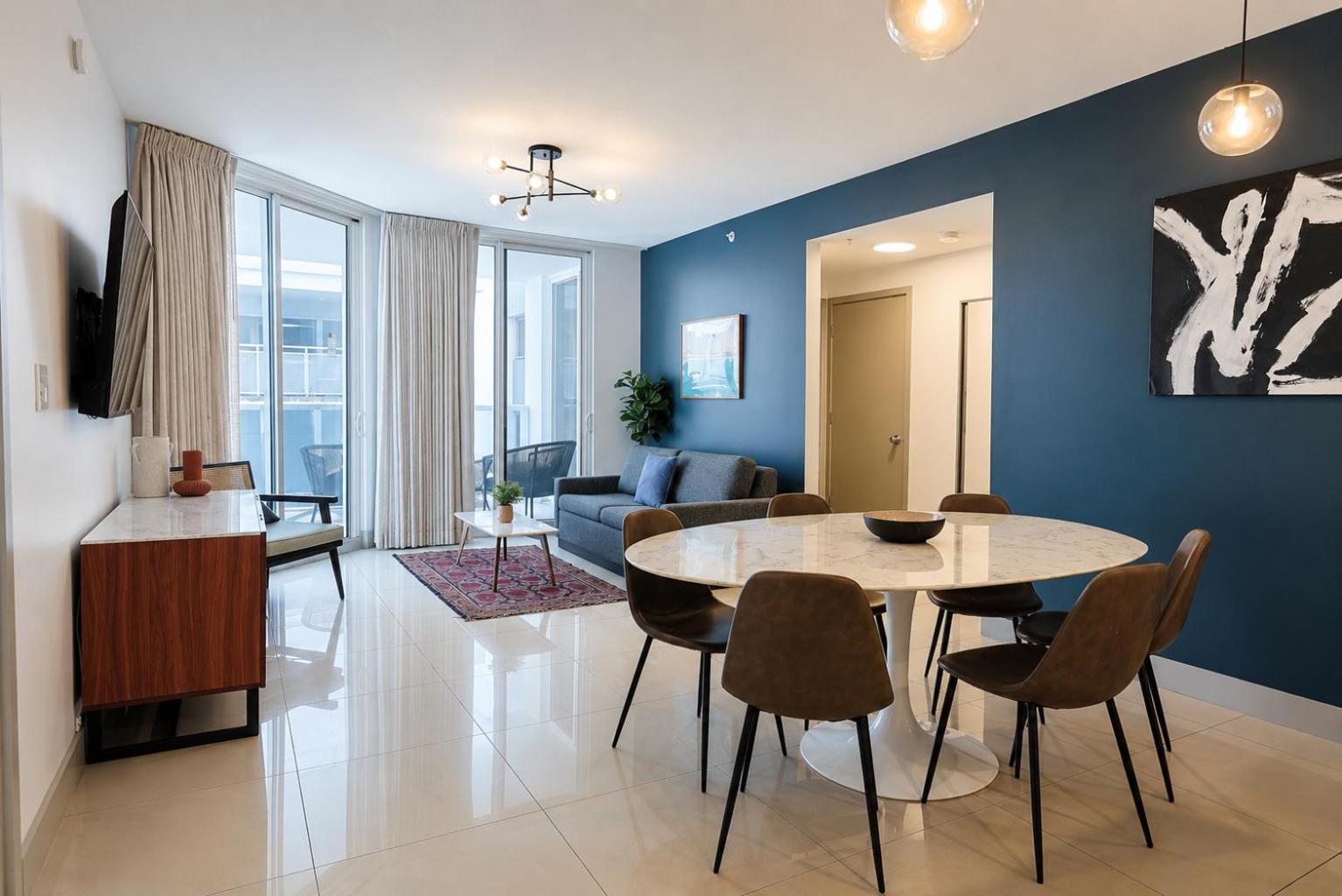 Three-Bedroom Loft Apartment photo 2