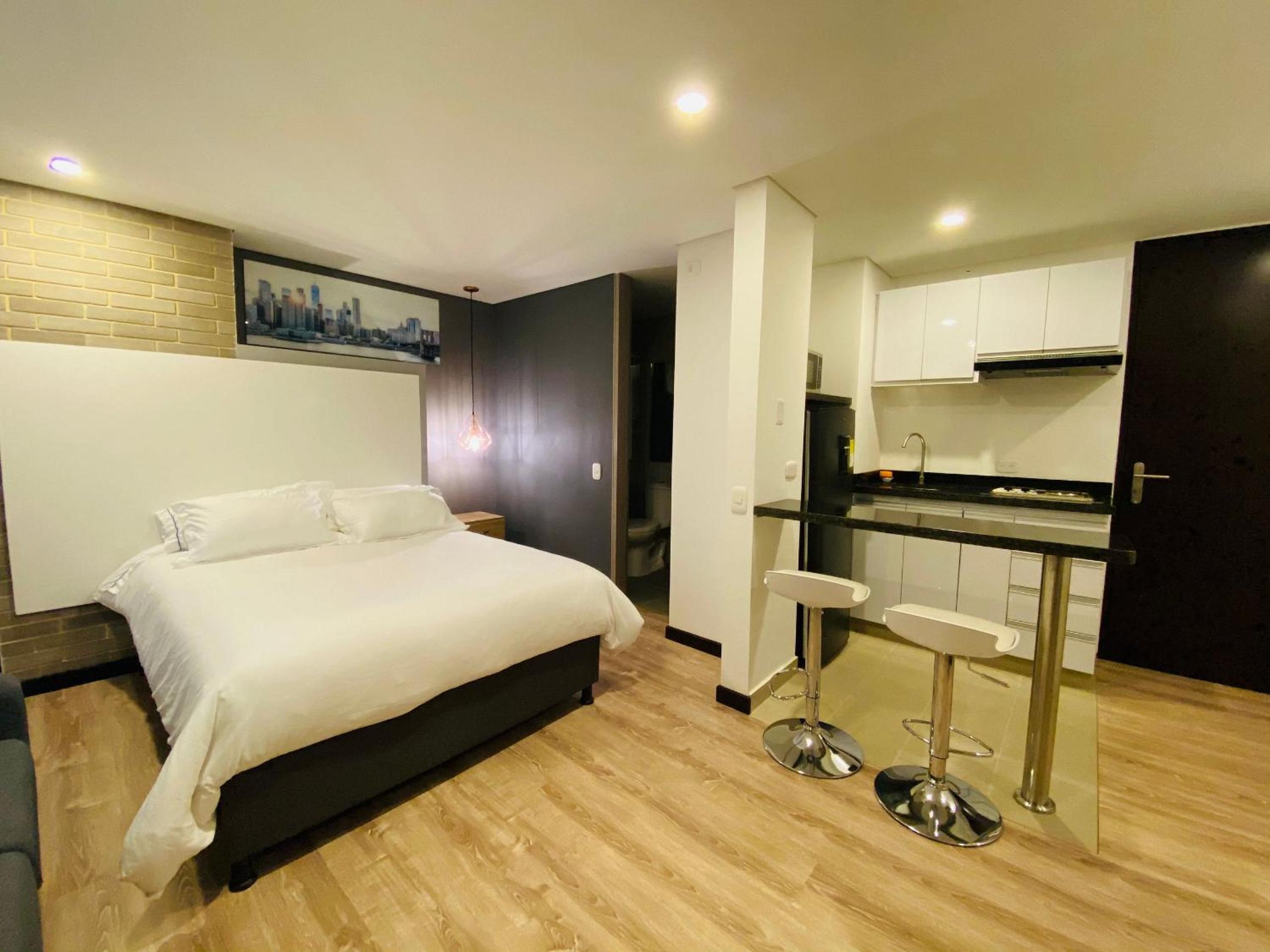 Apartment photo 2