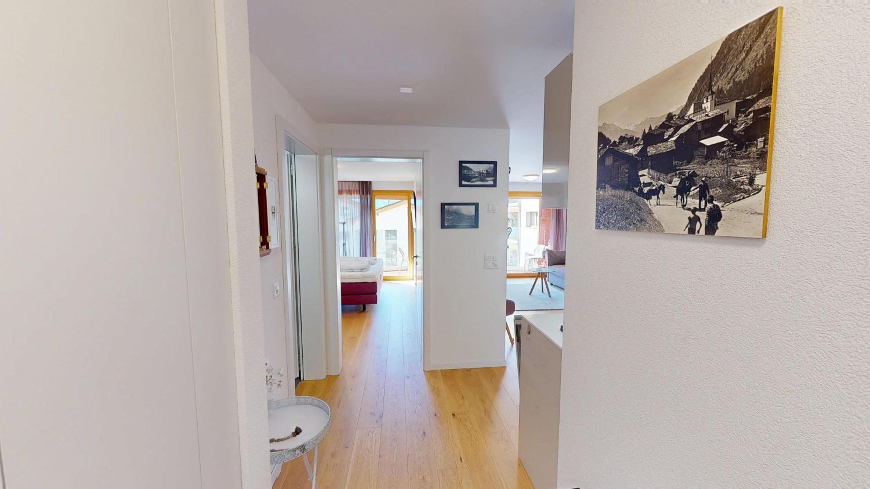One-Bedroom Apartment photo 2