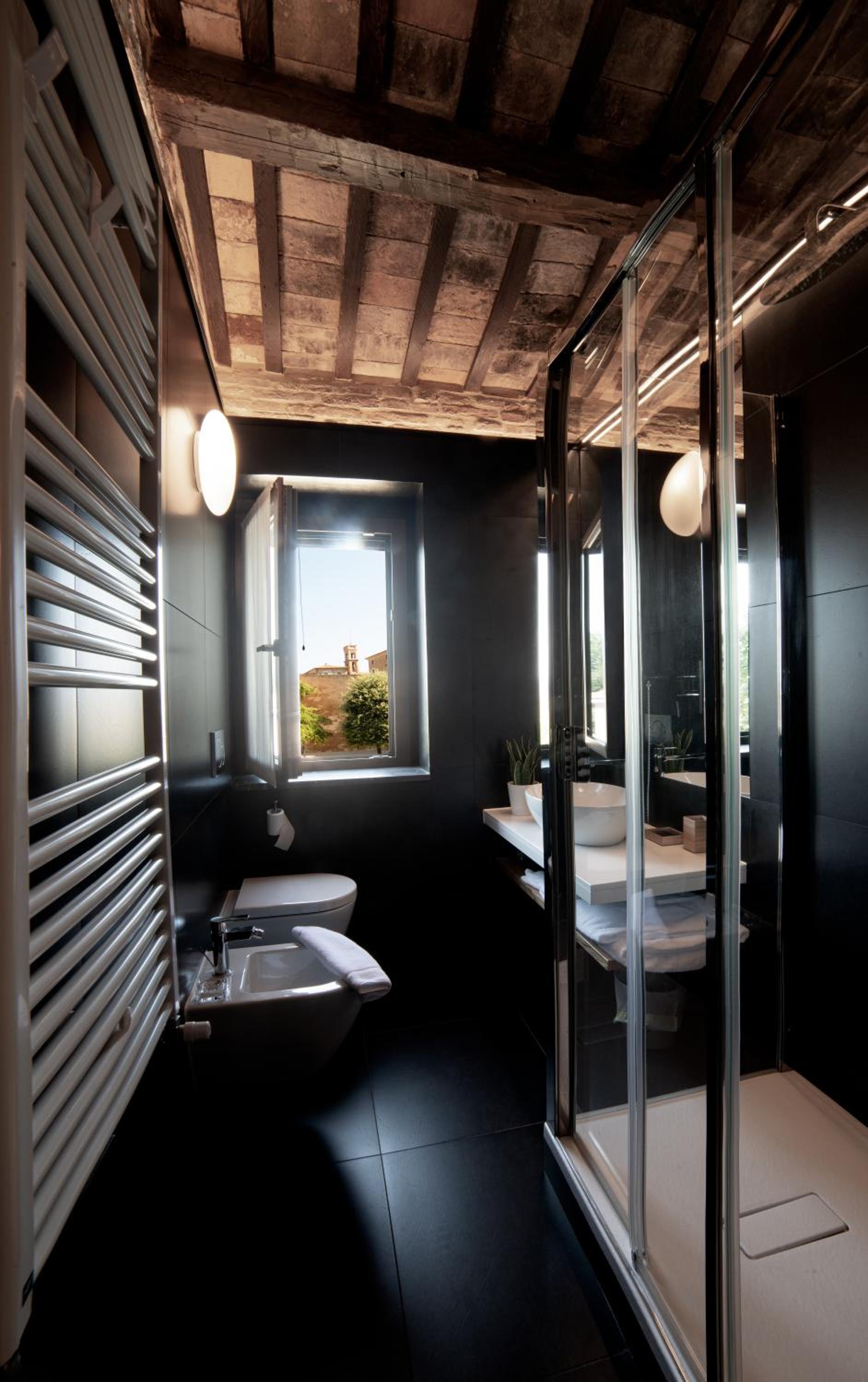 Superior Double Room with Jacuzzi - Photo 5