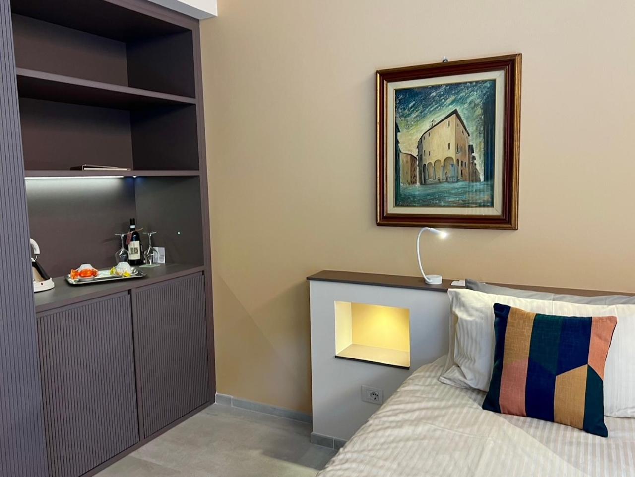 Deluxe Junior Suite photo 2
