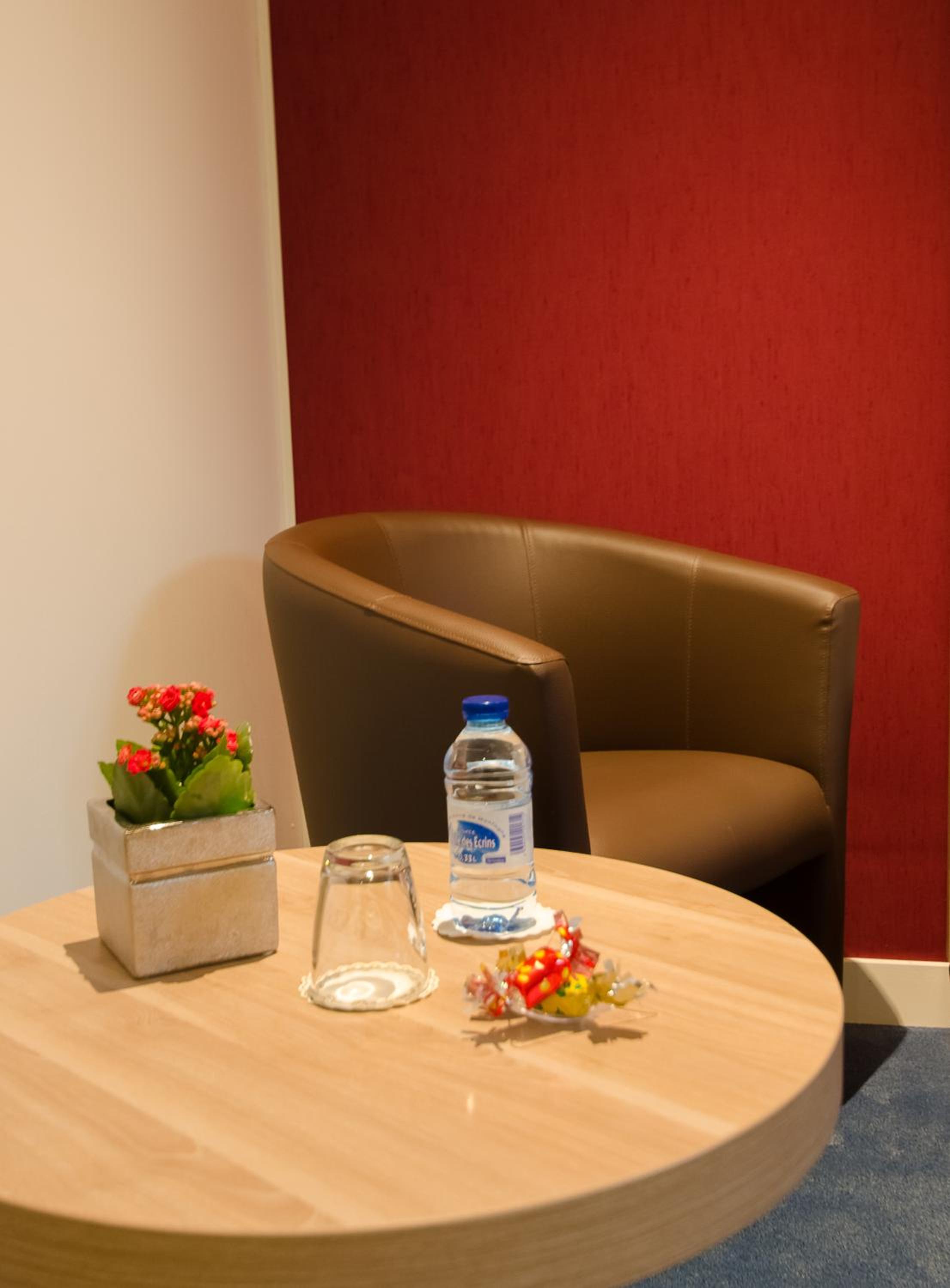 Queen Room - Disability Access/Non-Smoking photo 2