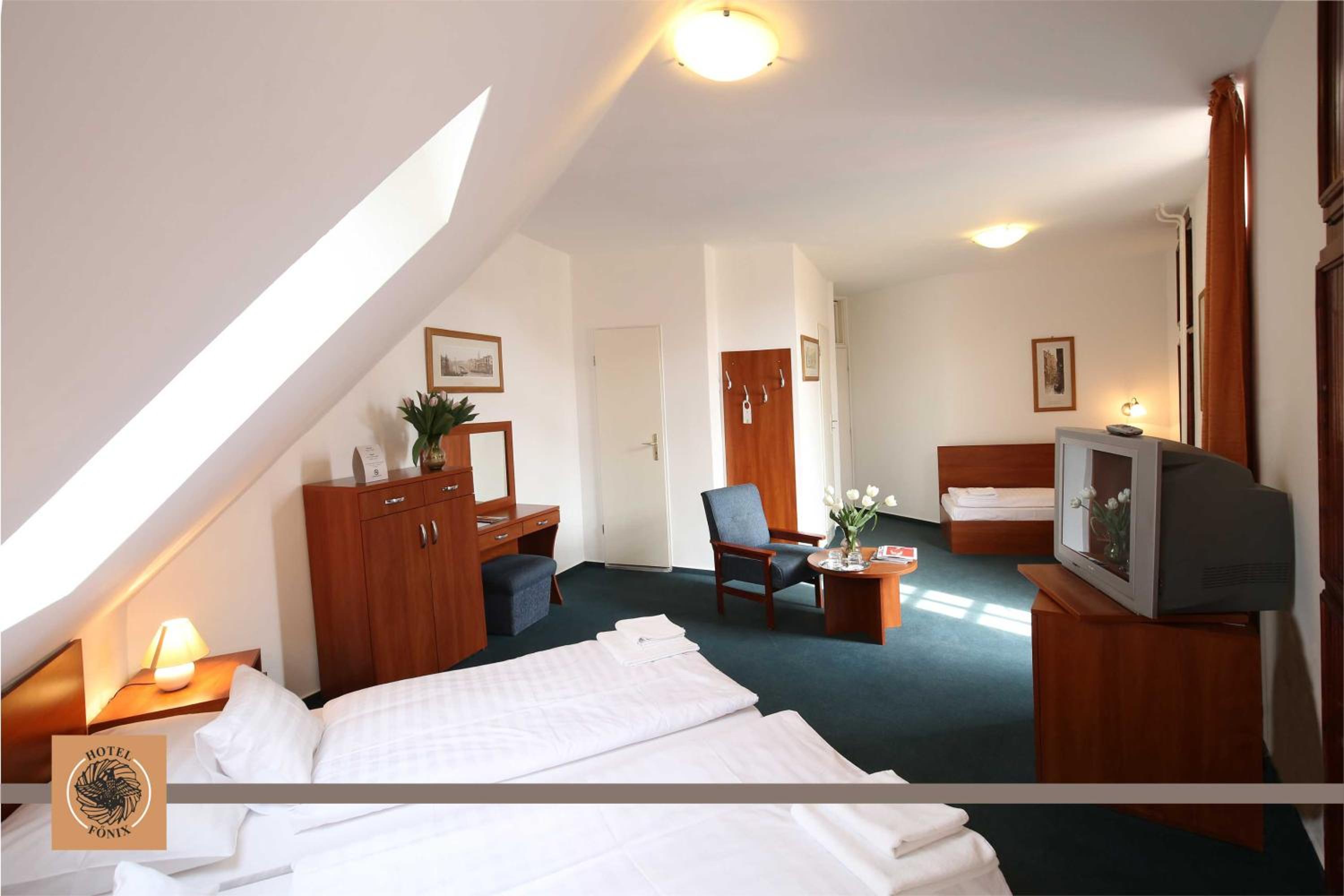 Basic Triple Room photo 3