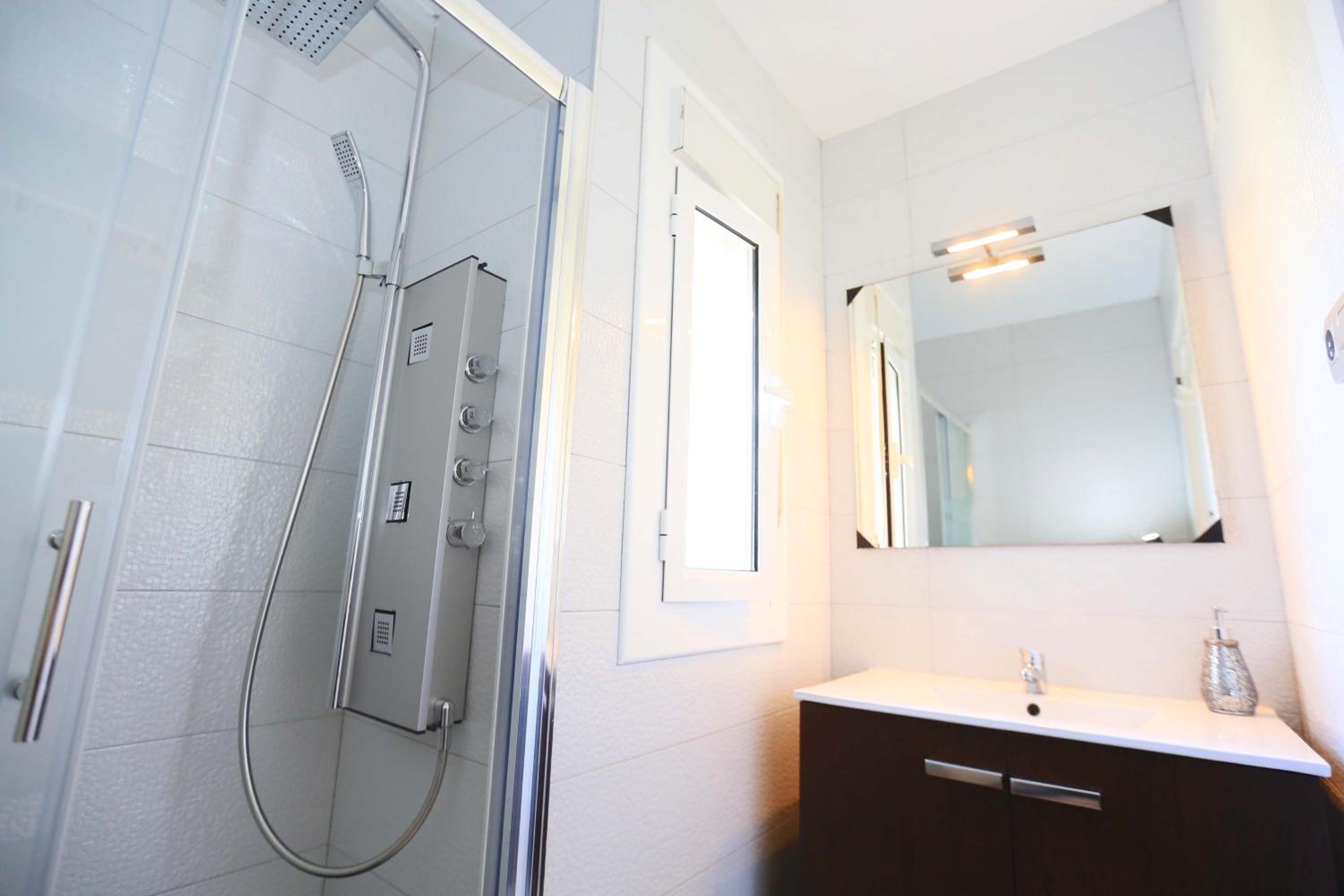 Two-Bedroom Holiday Home photo 2