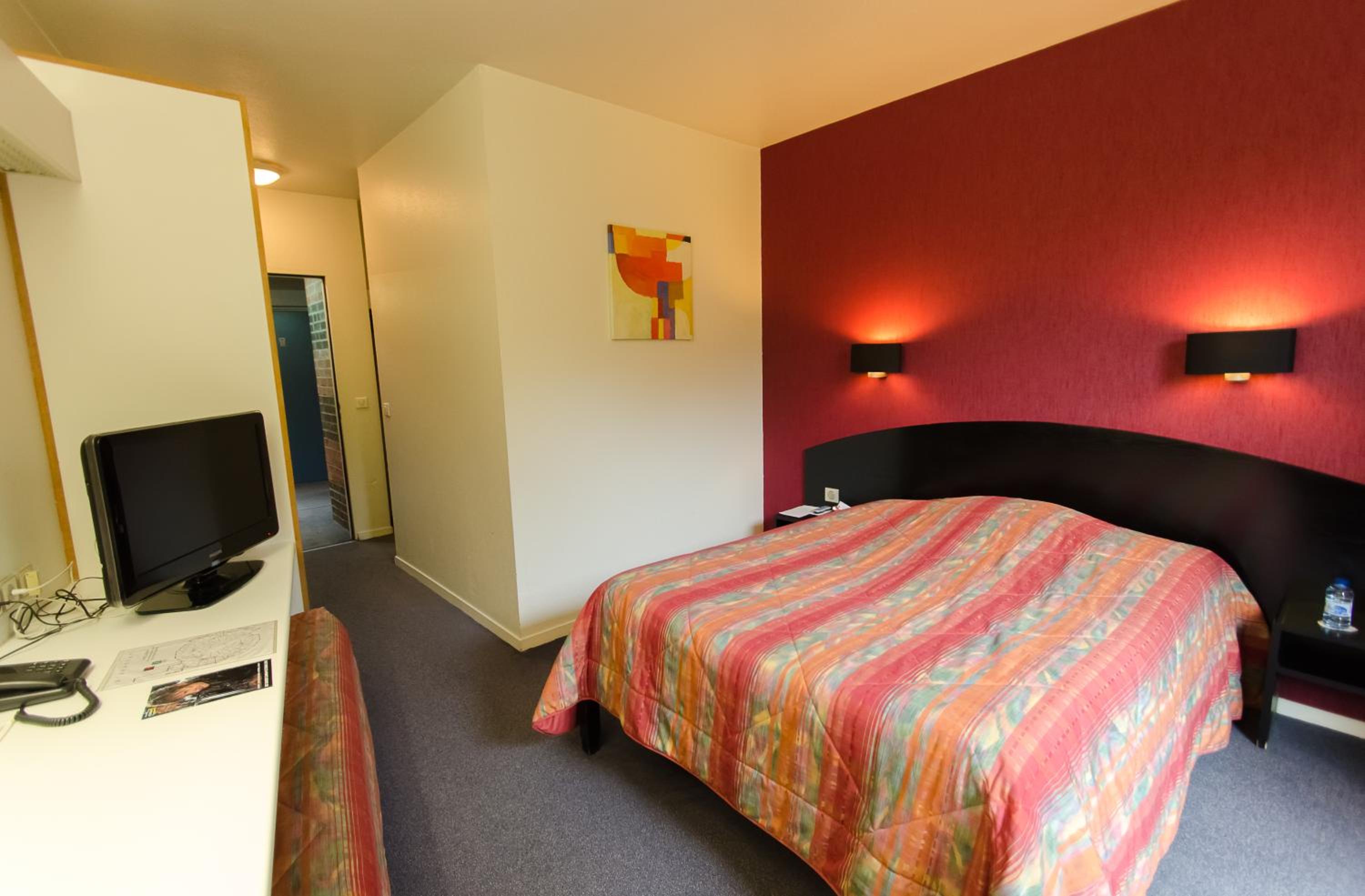 Double Room - Photo 7