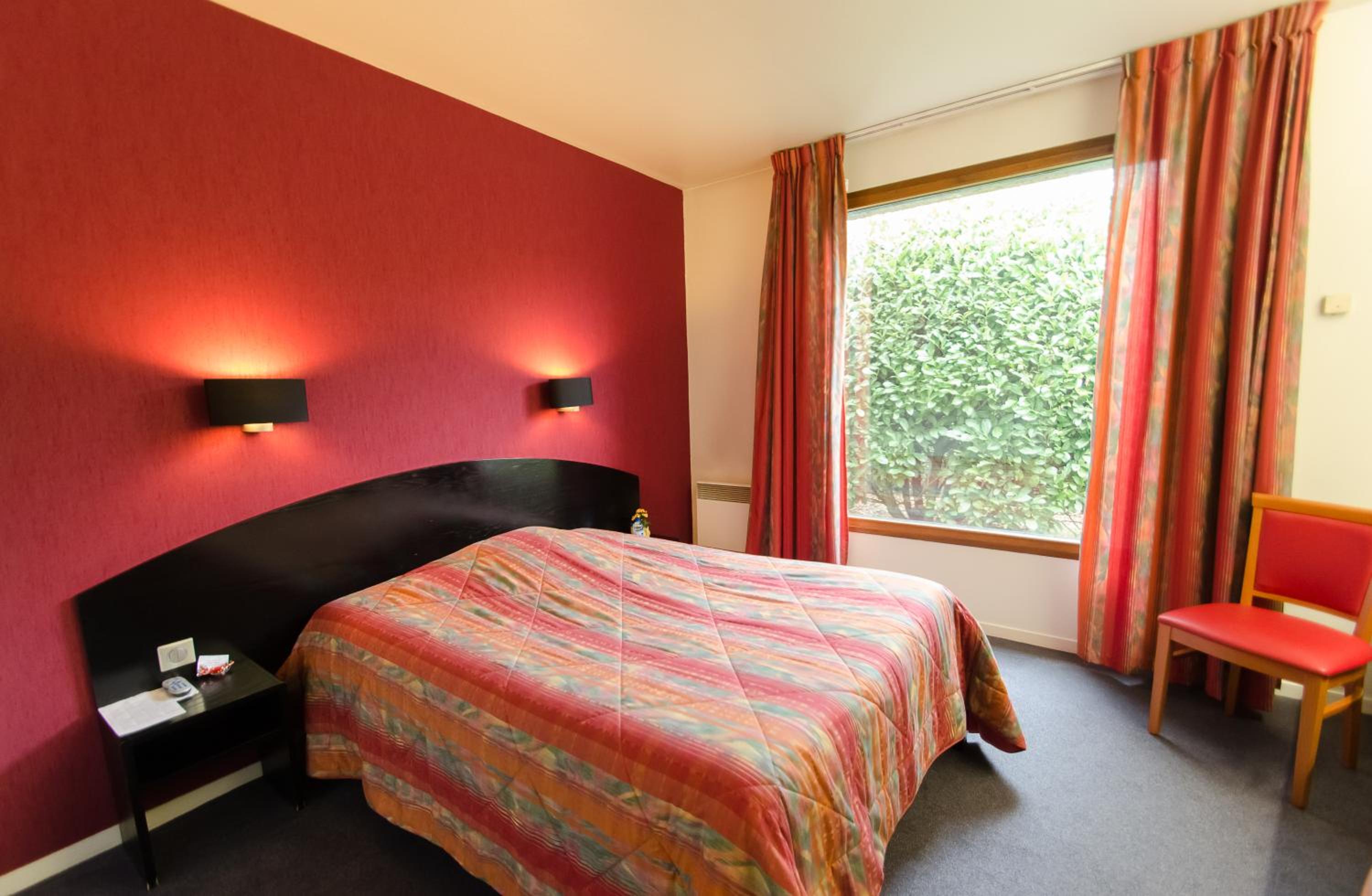 Double Room - Photo 8