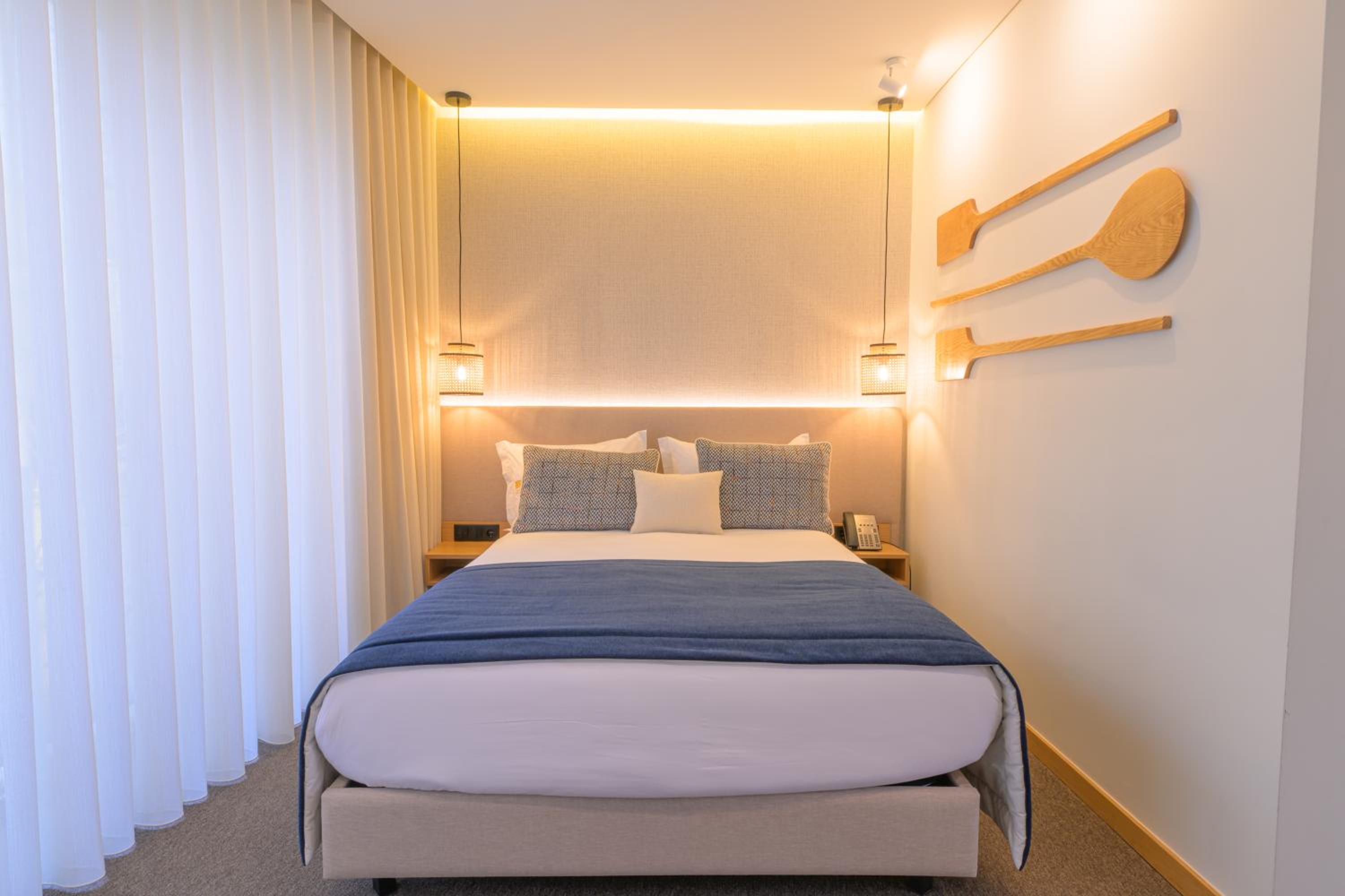 Deluxe Double Room with Balcony photo 2