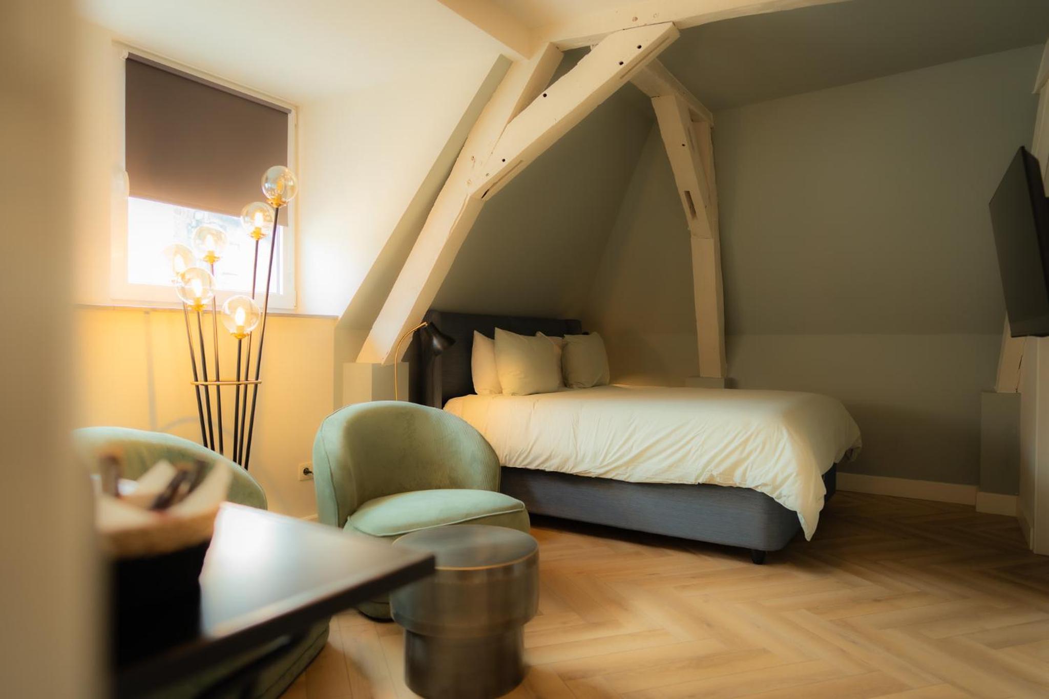 Deluxe King Room