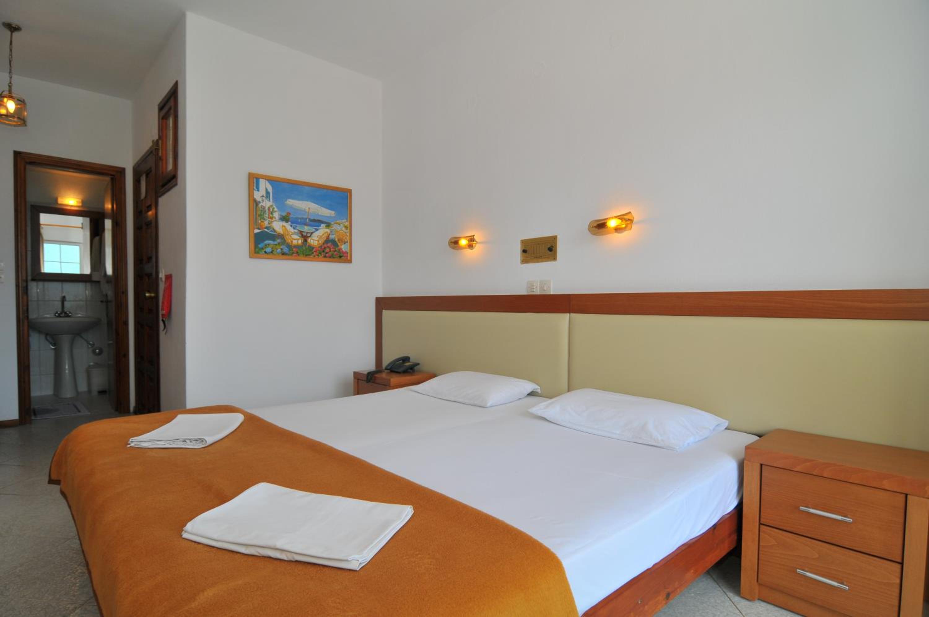 Double or Twin Room with Sea View photo 1
