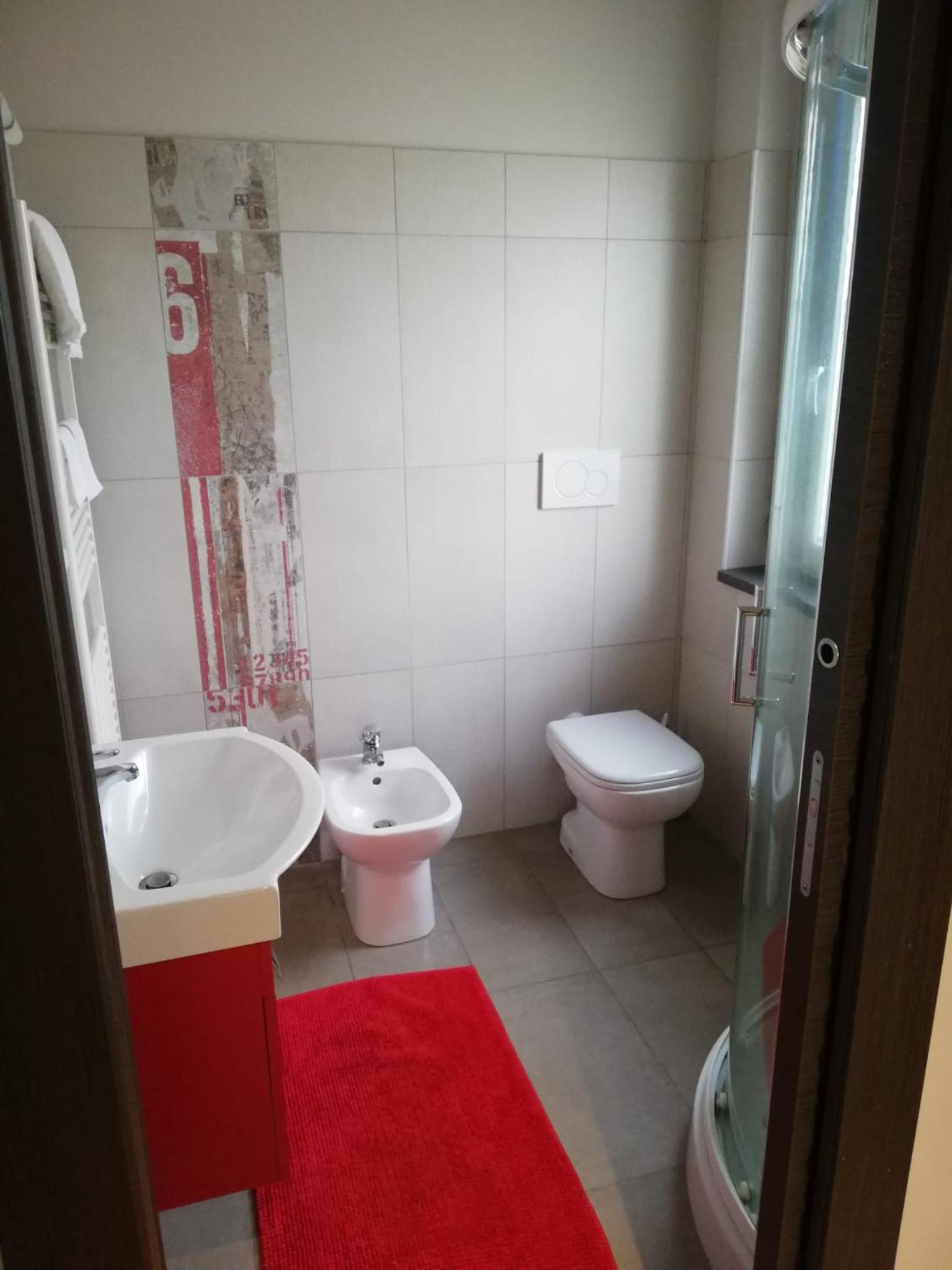 Deluxe Double Room (2 Adults + 1 Child) photo 2