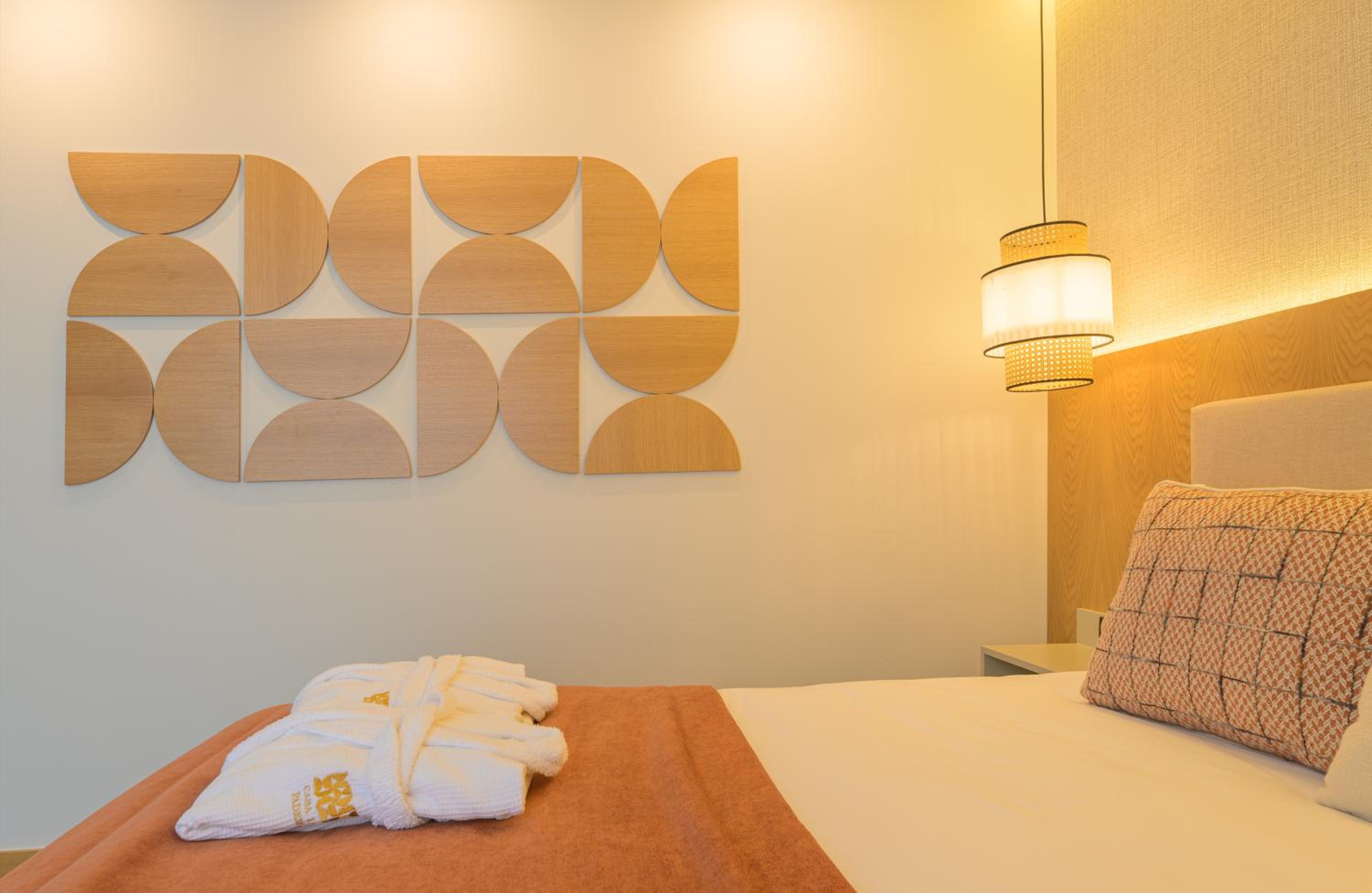Deluxe Suite with Spa Bath photo 2