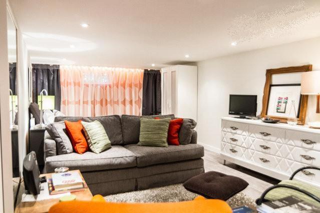 Studio Apartment