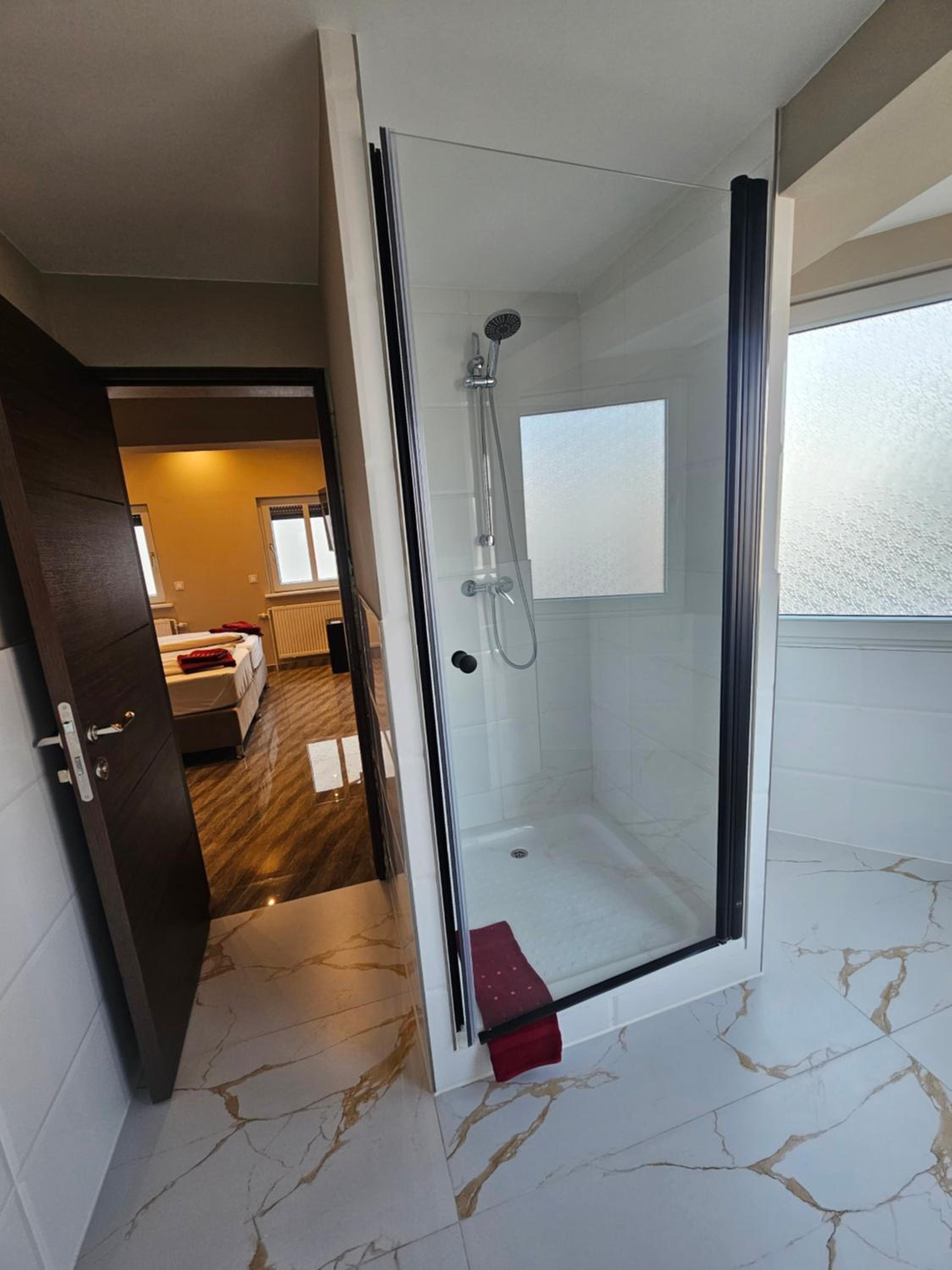 Double or Twin Room - Photo 3