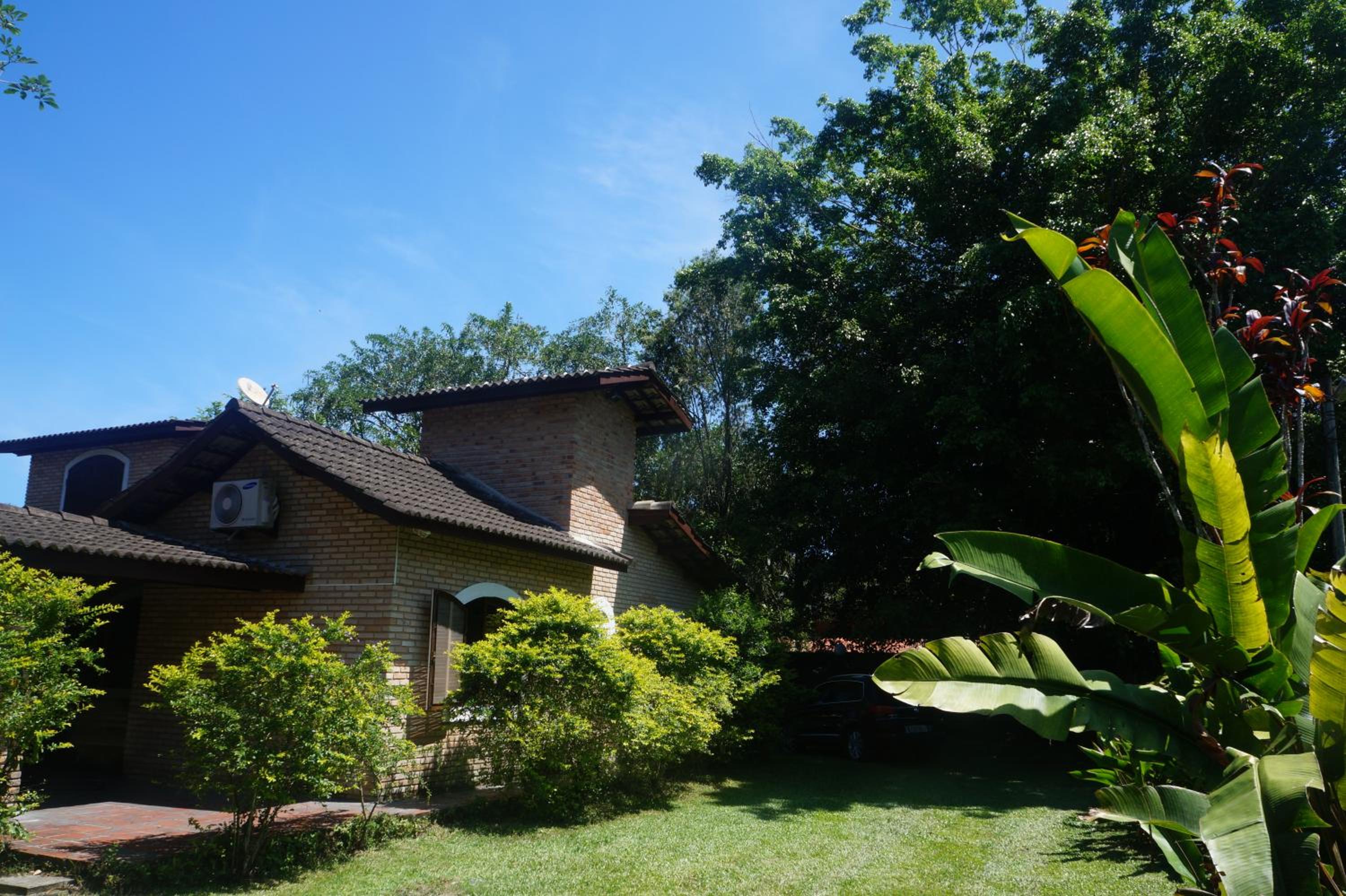 Four-Bedroom House photo 2