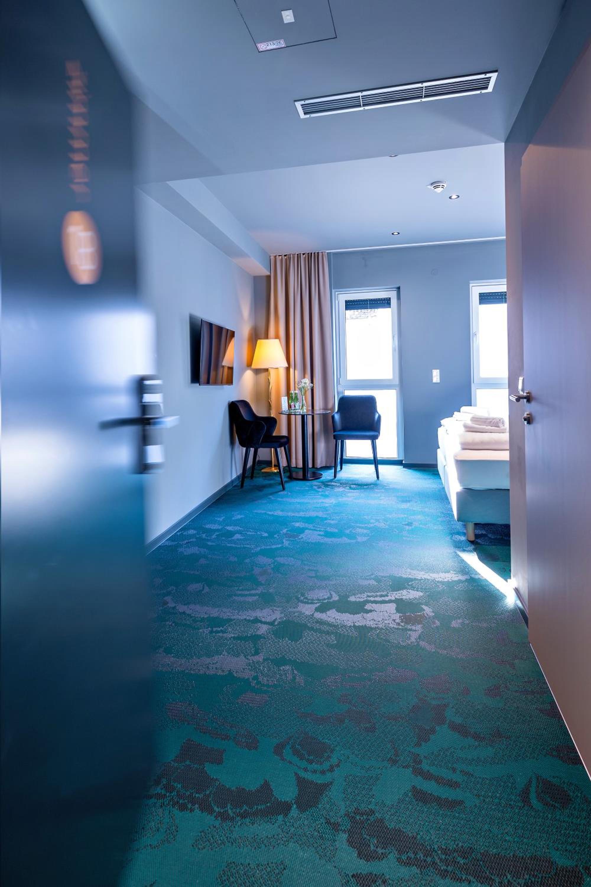 Double Room - Disability Access photo 3