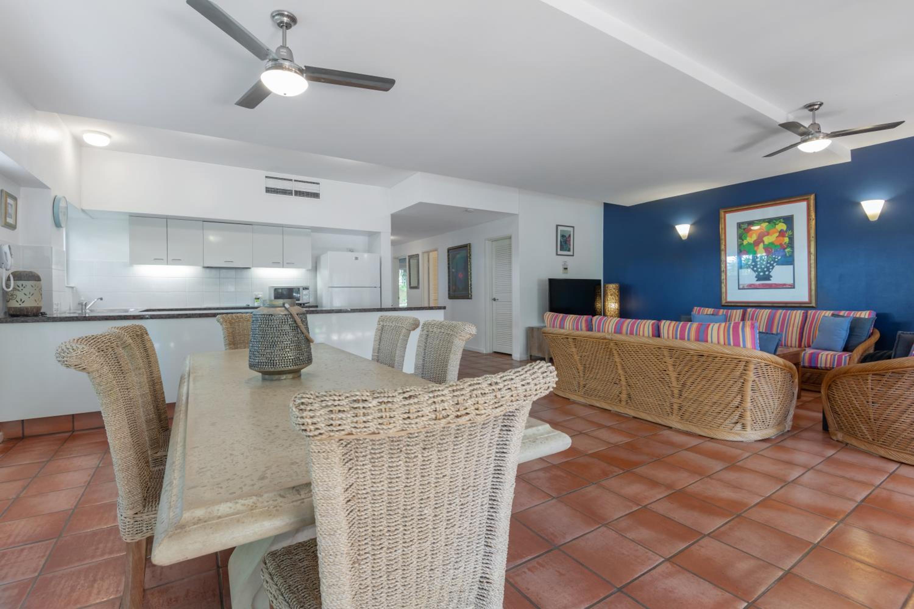 Apartment - Ground Floor photo 2