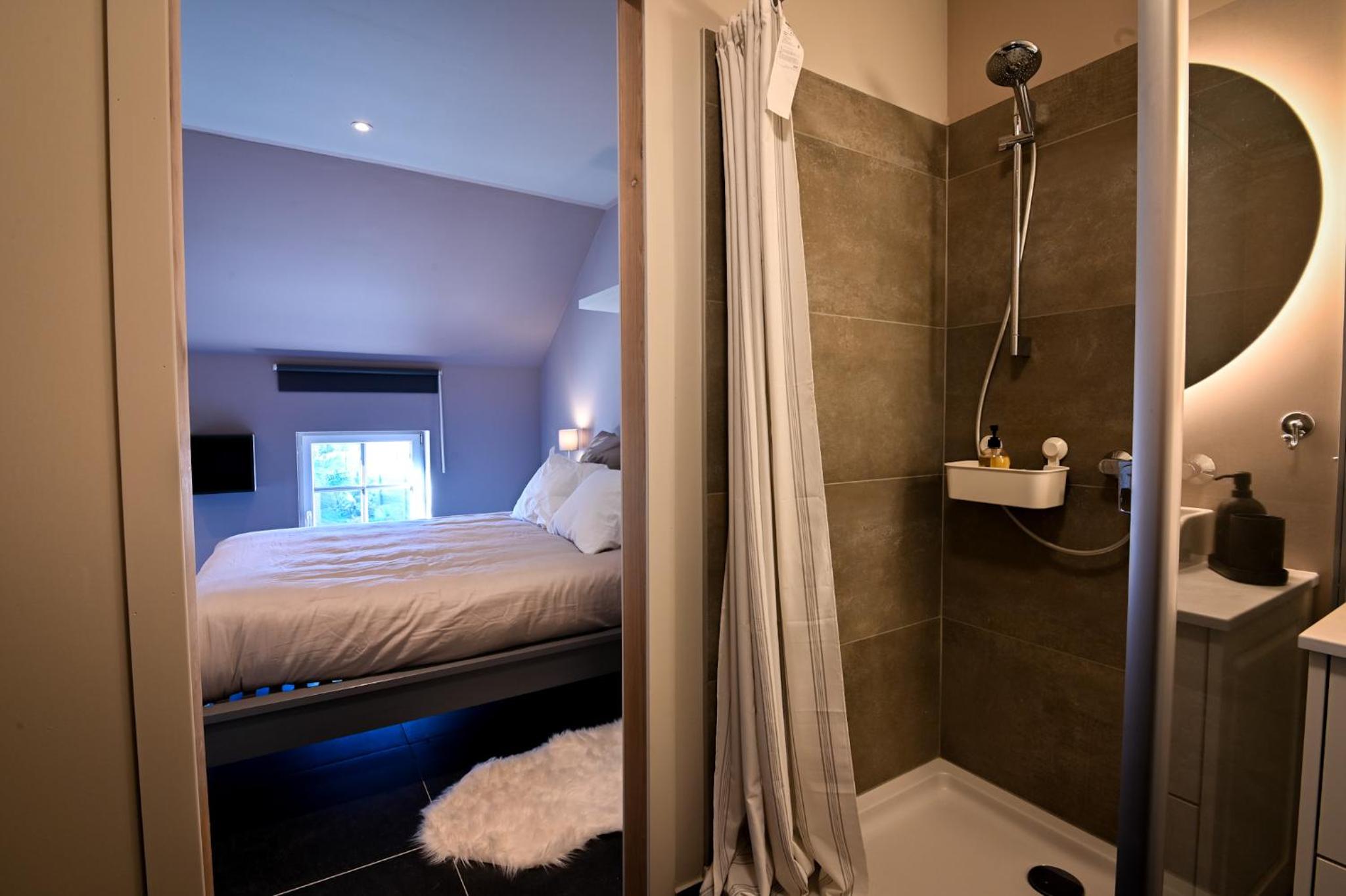 Double Room with Private Bathroom photo 2