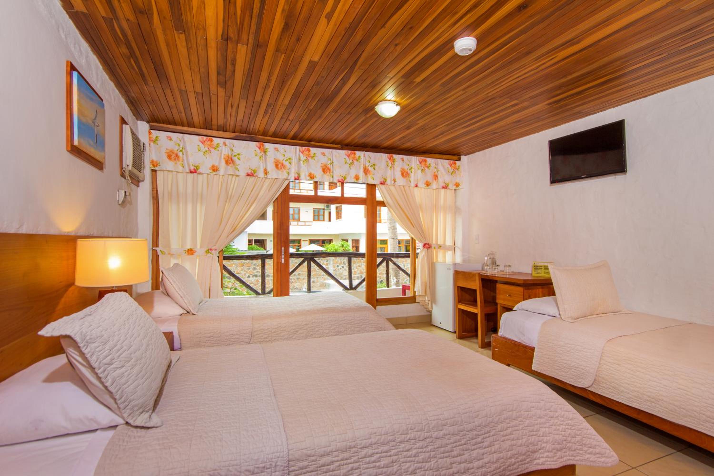 Standard Triple Room photo 3