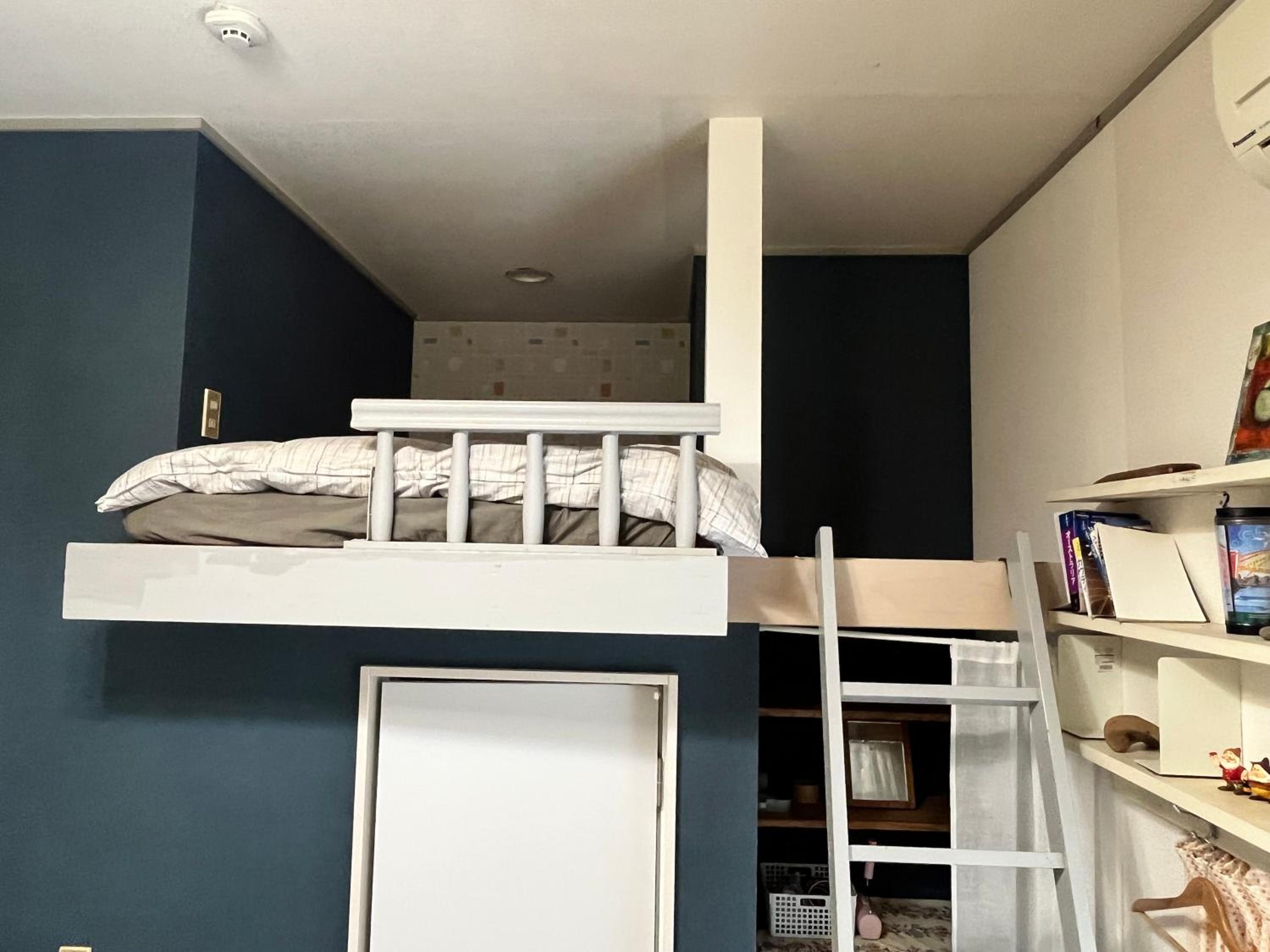 One-bedroom Loft Apartment  photo 2