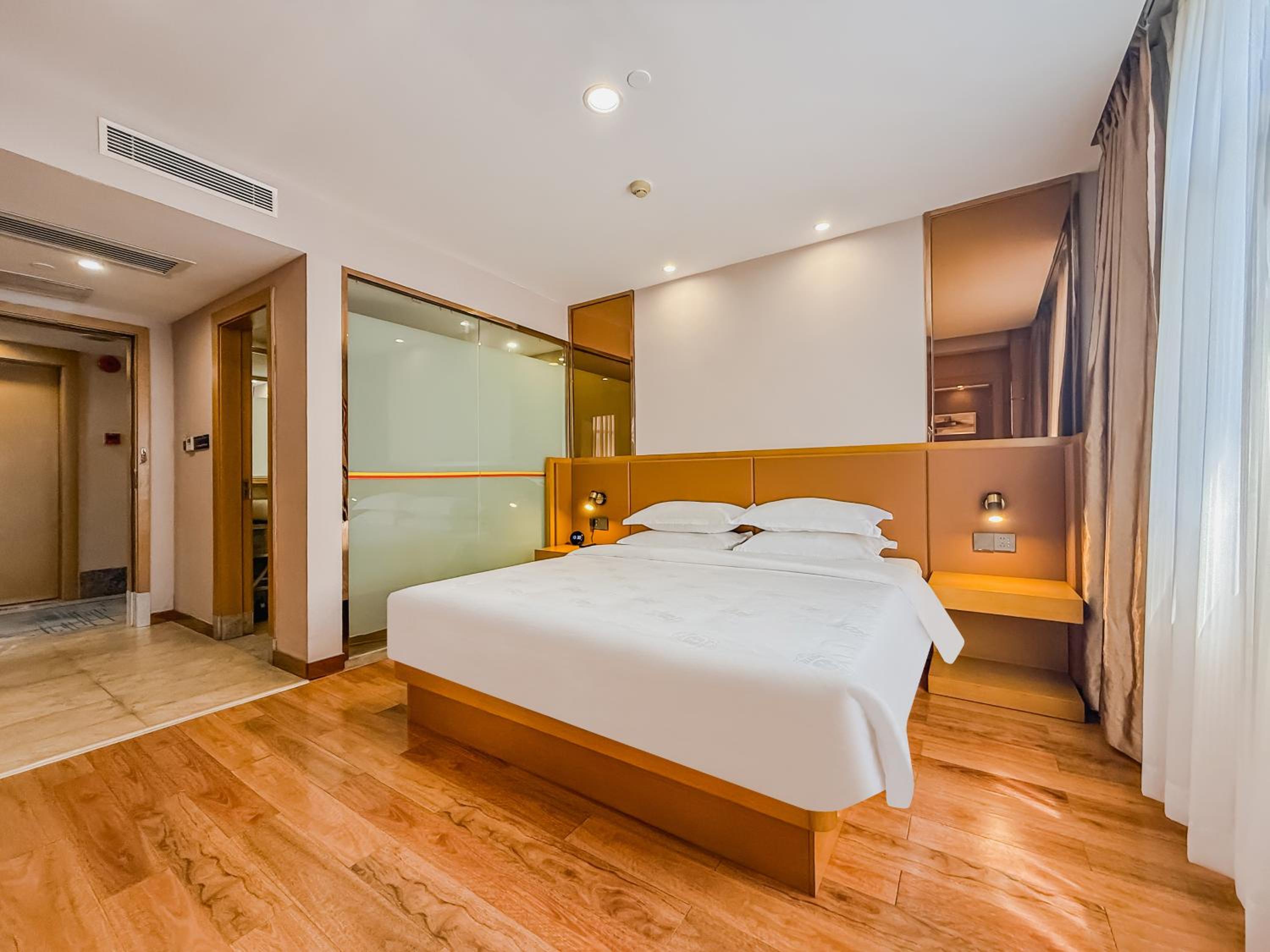 Family Suite - Photo 1